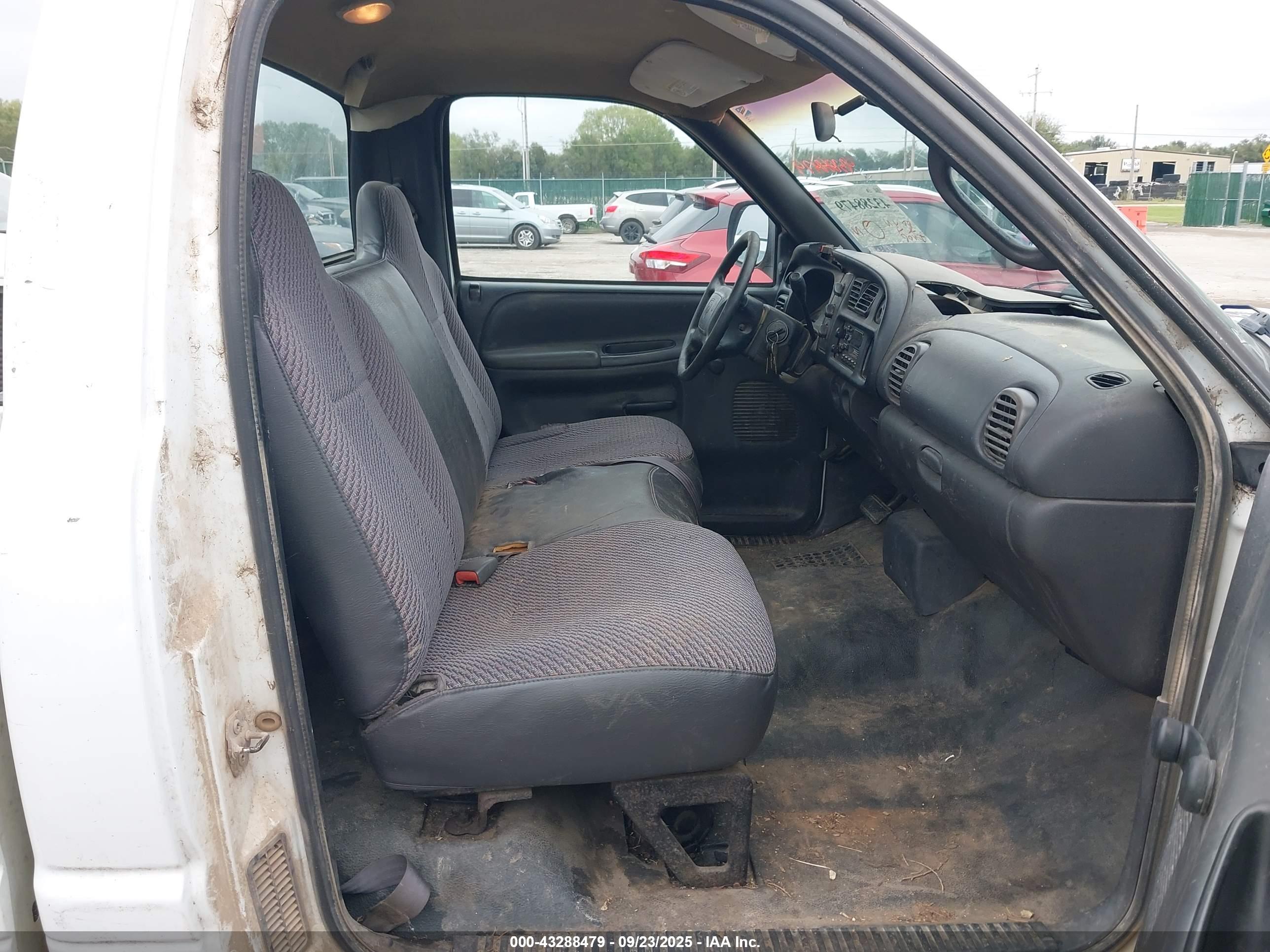 DODGE RAM image 5