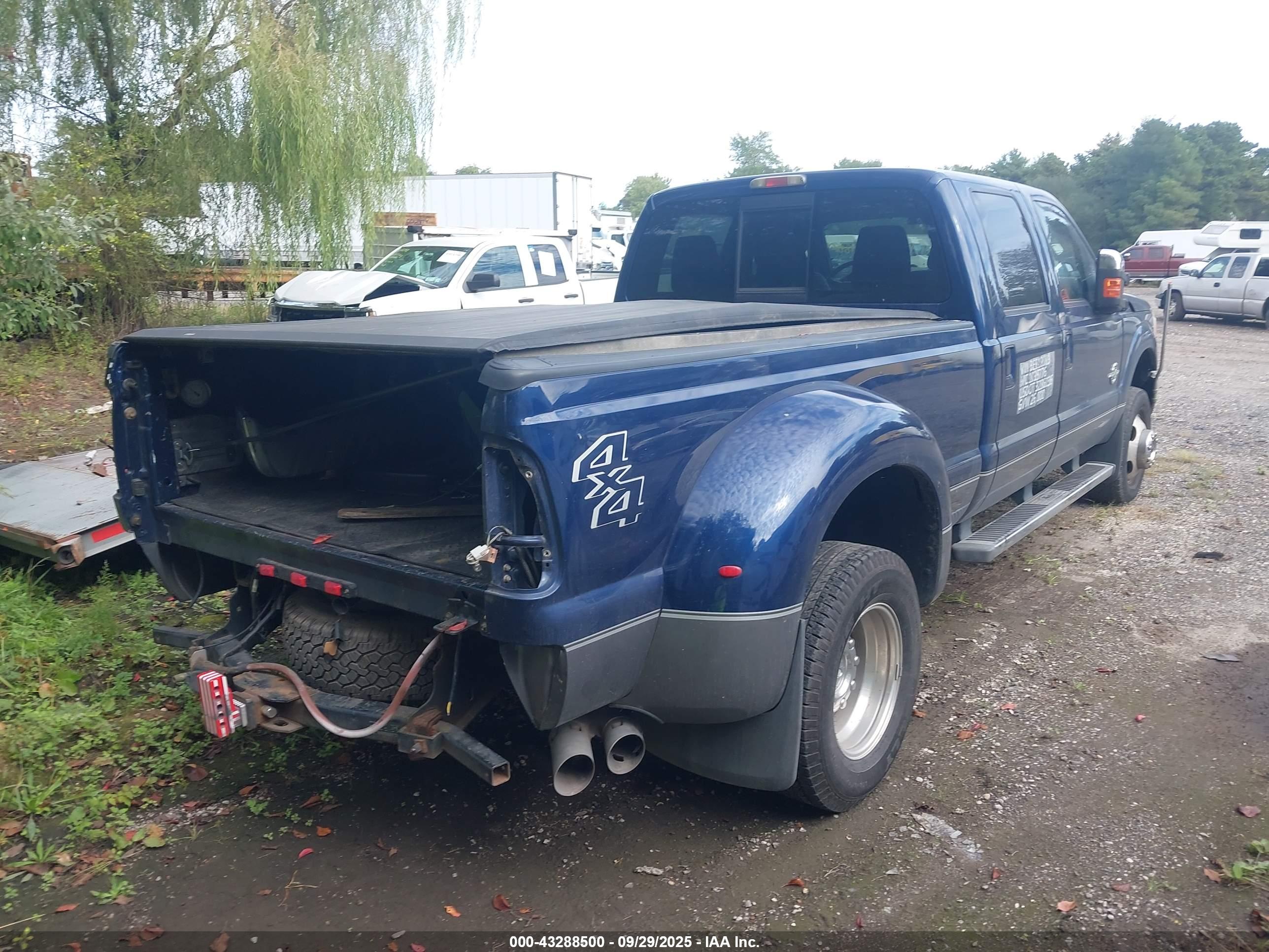 FORD F-350 image 4