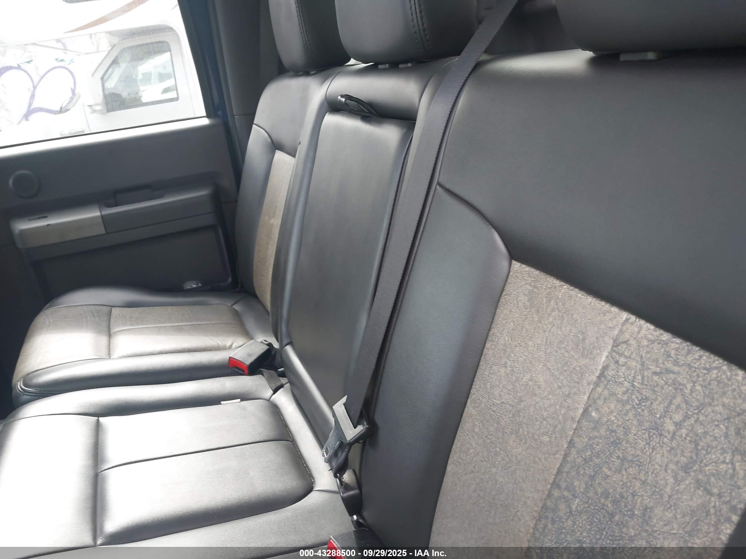 FORD F-350 image 8