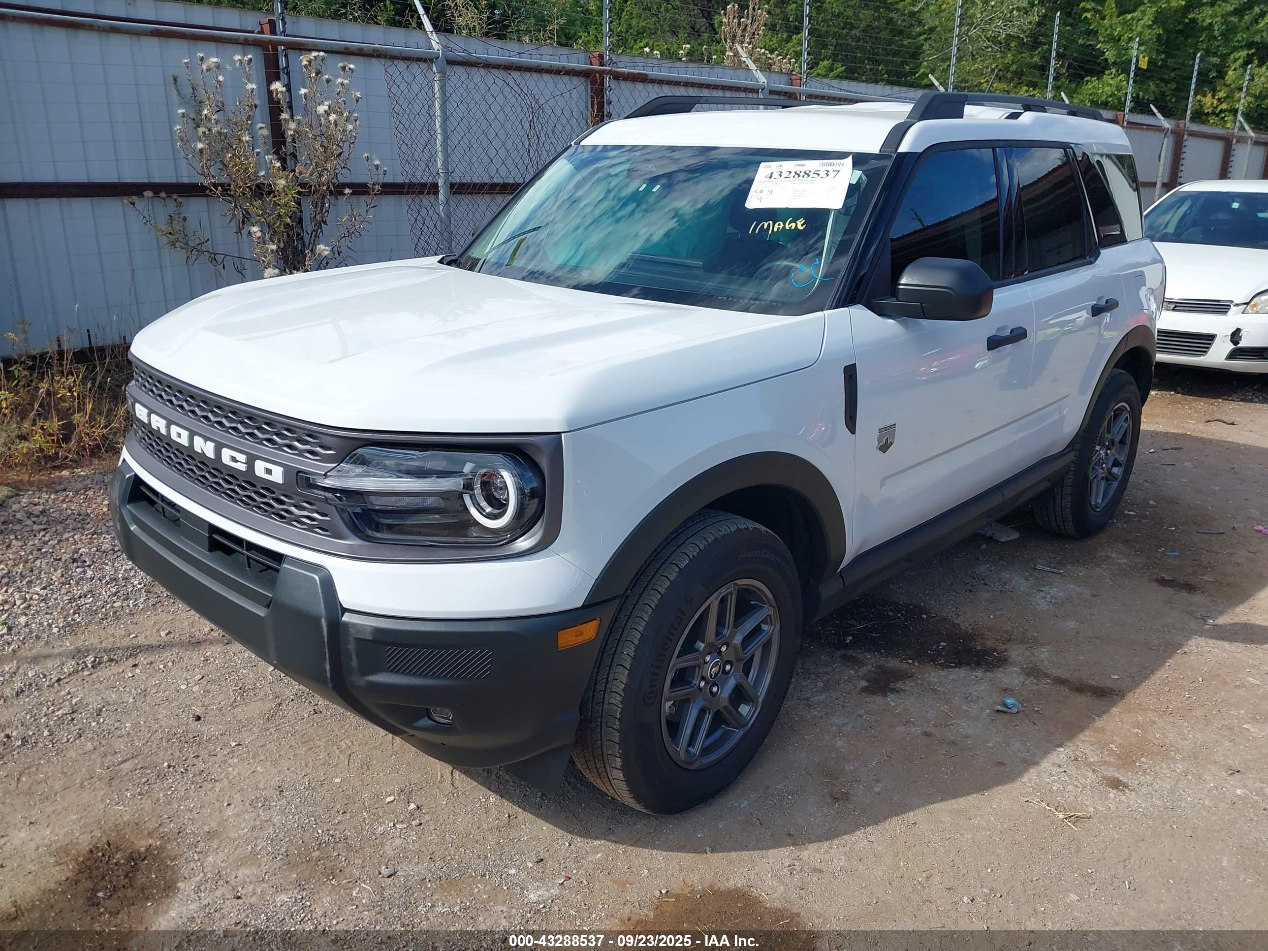 FORD BRONCO image 2