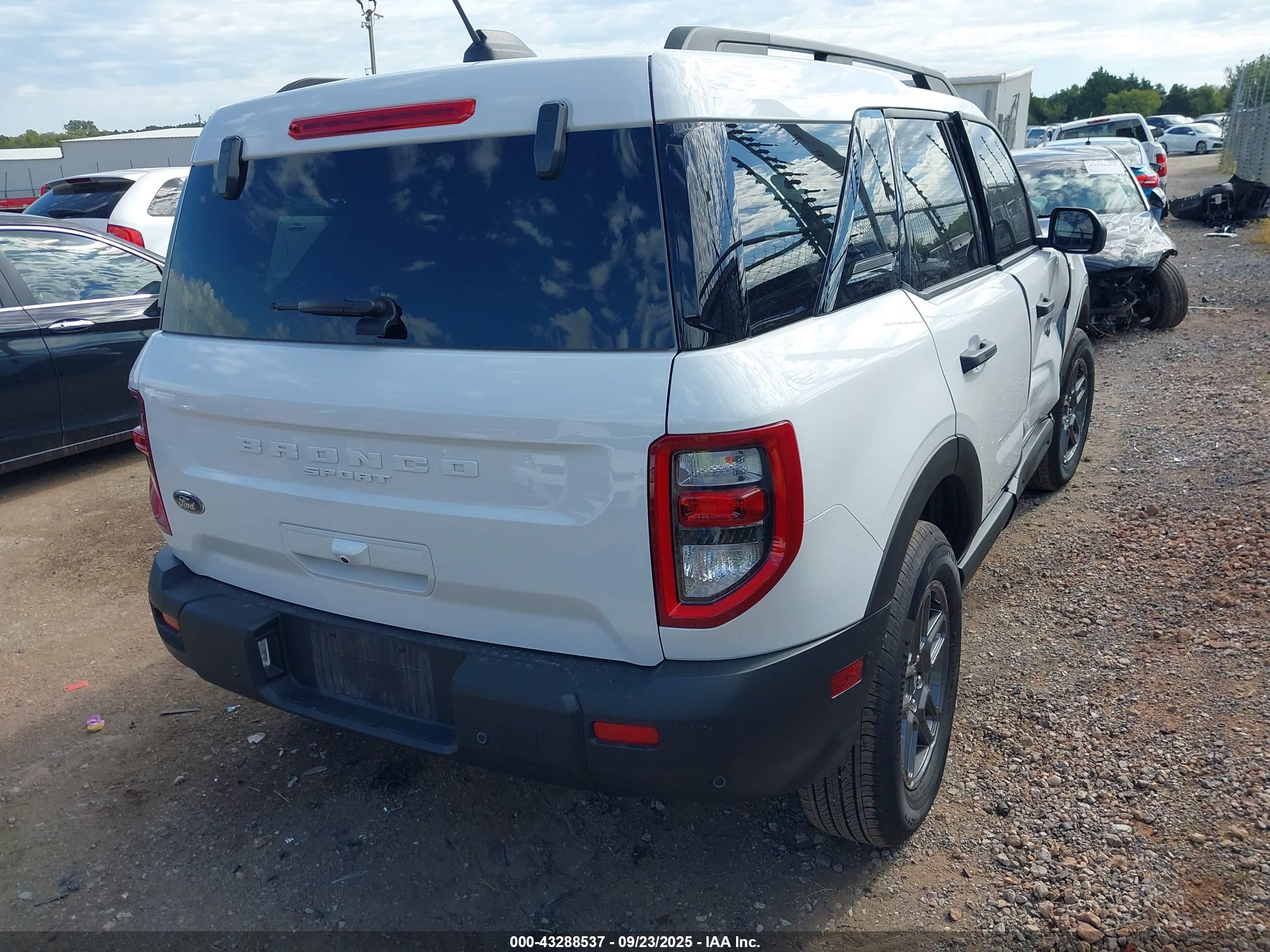 FORD BRONCO image 4