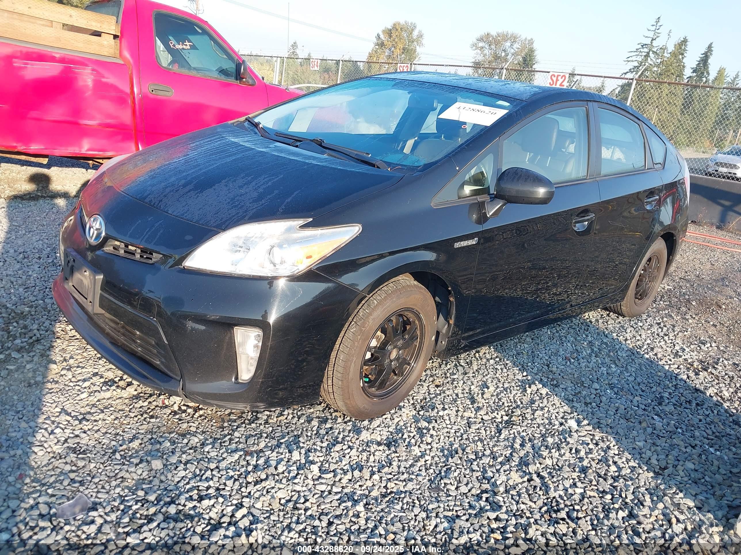 TOYOTA PRIUS image 2