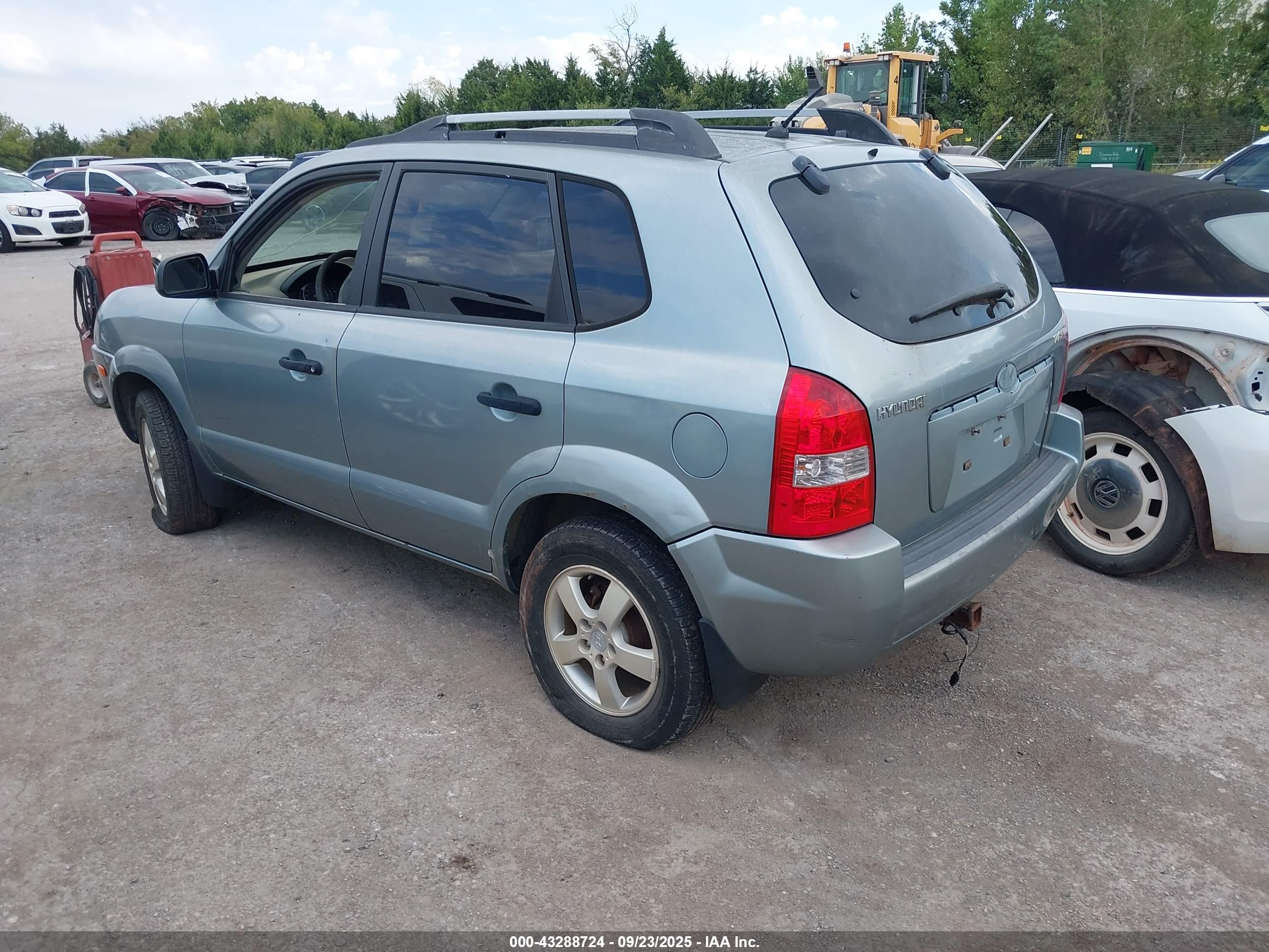 HYUNDAI TUCSON image 3