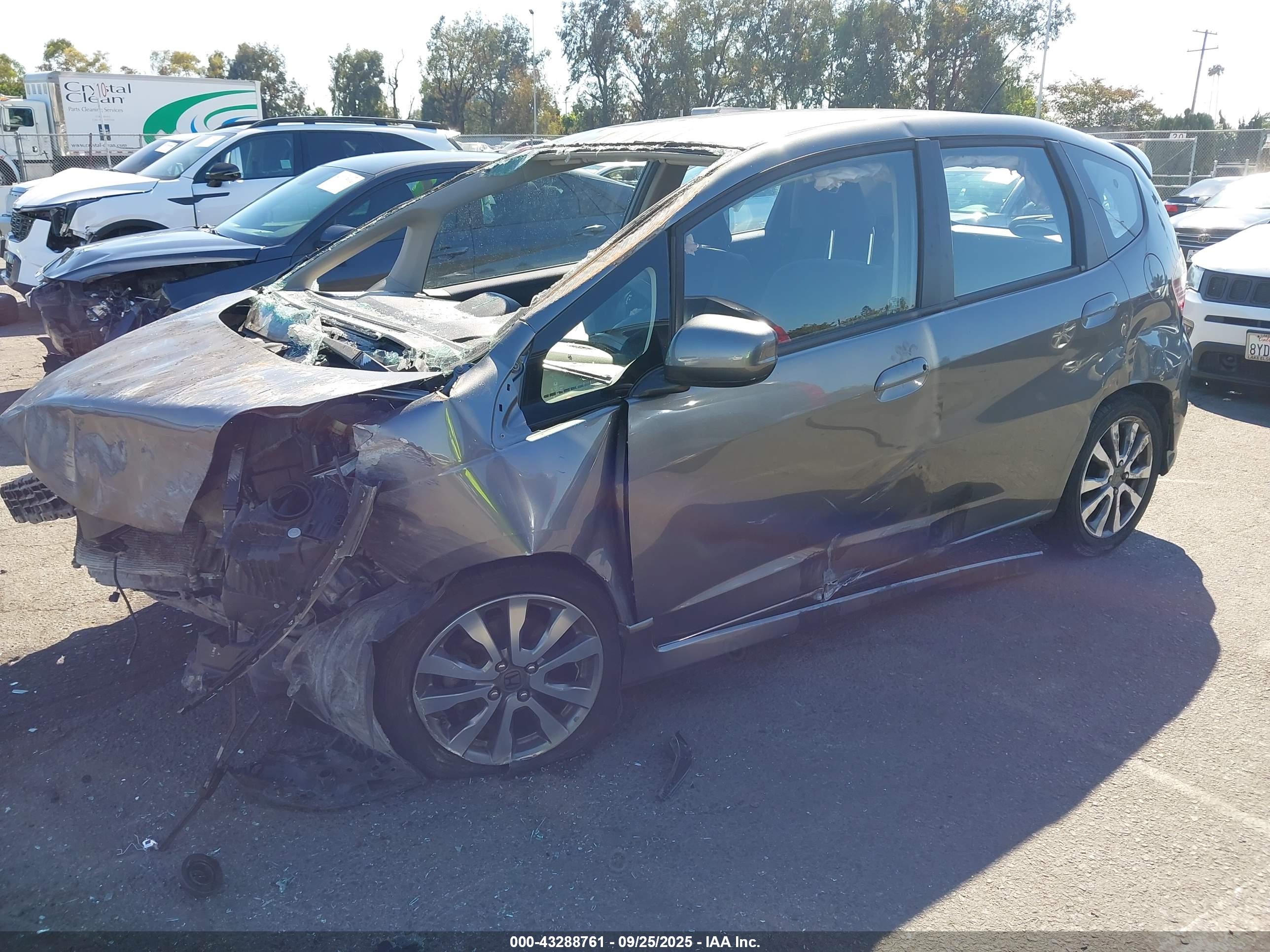HONDA FIT image 2