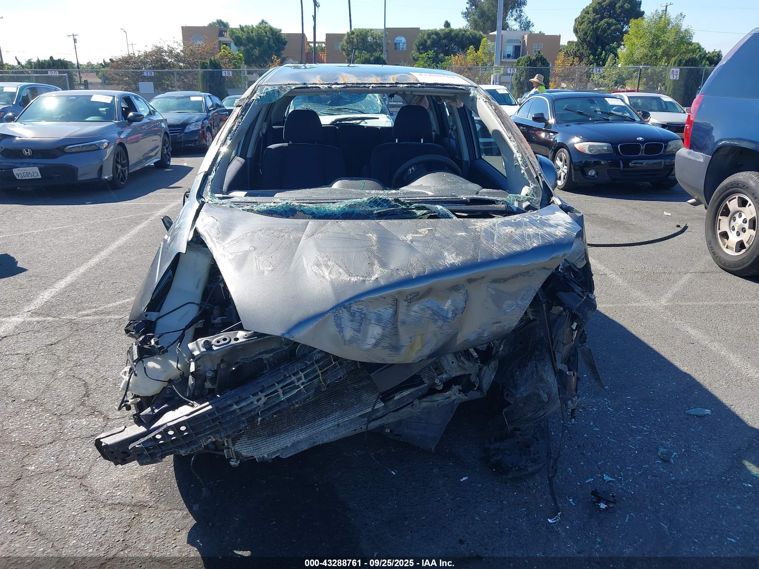 HONDA FIT image 6