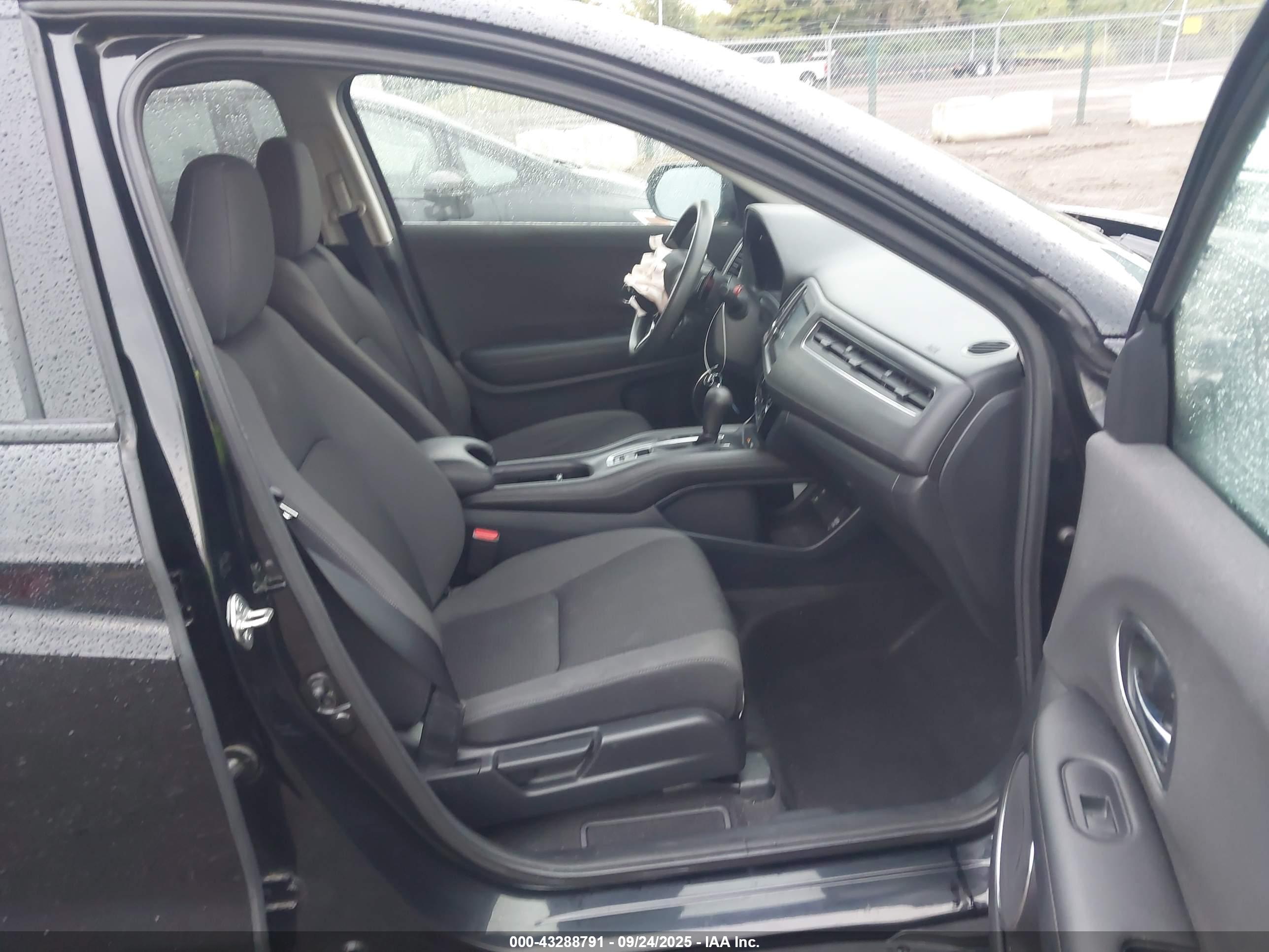 HONDA HR-V image 5