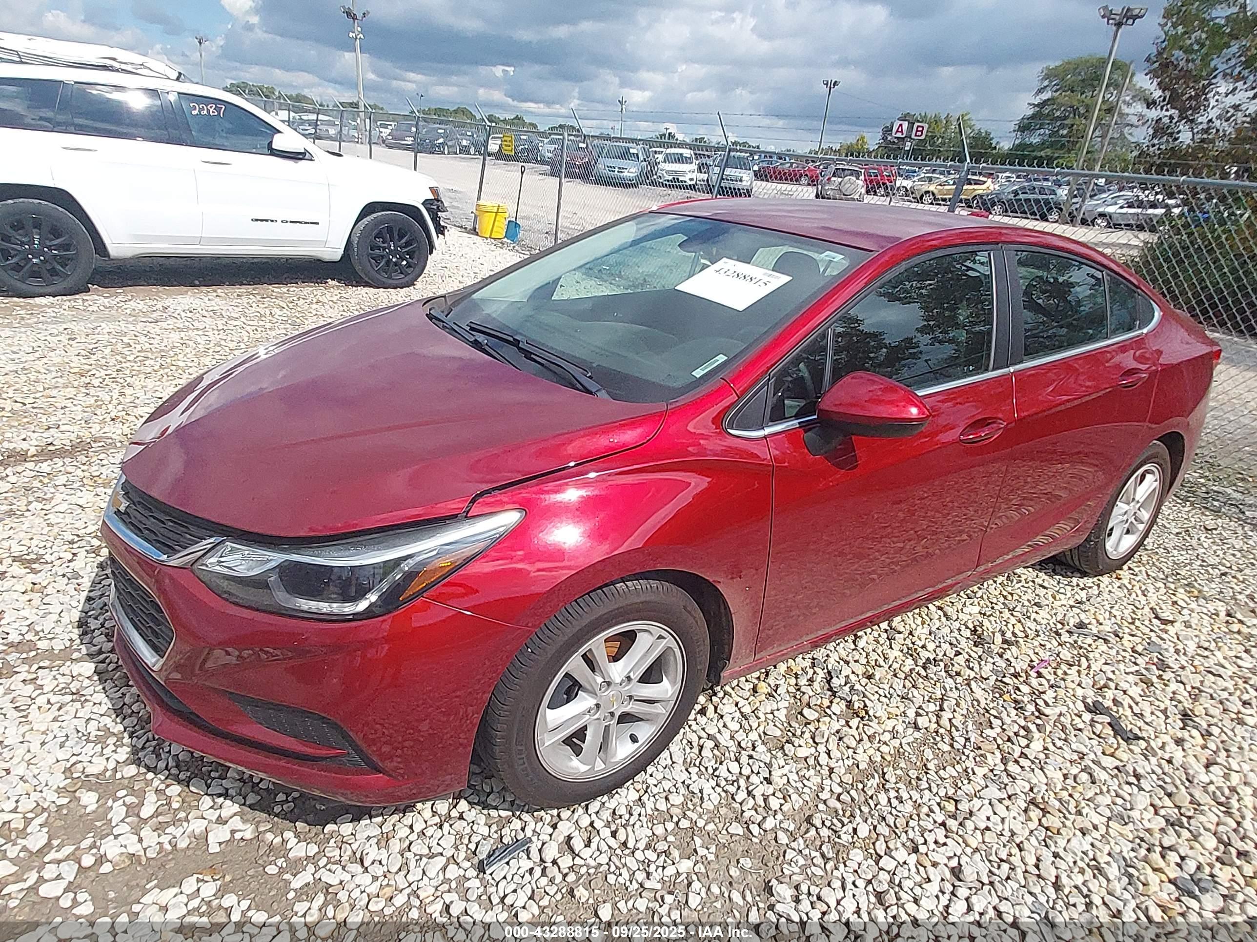 CHEVROLET CRUZE image 2