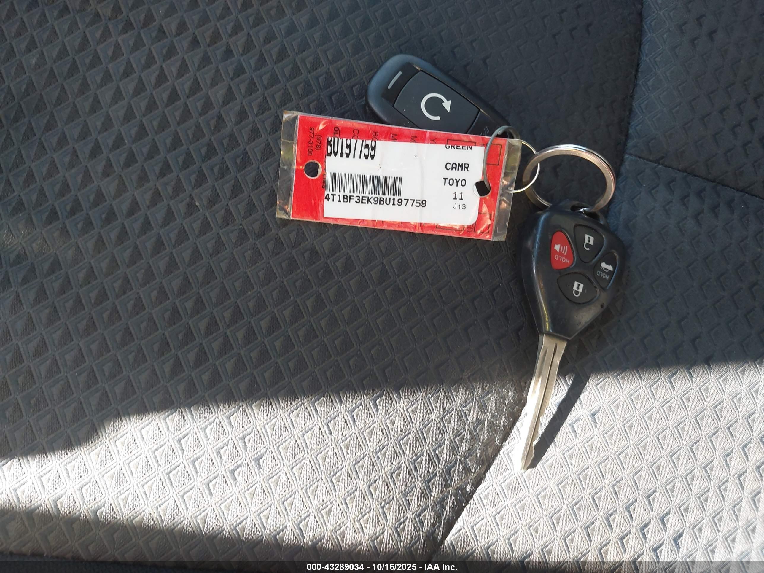 TOYOTA CAMRY image 11