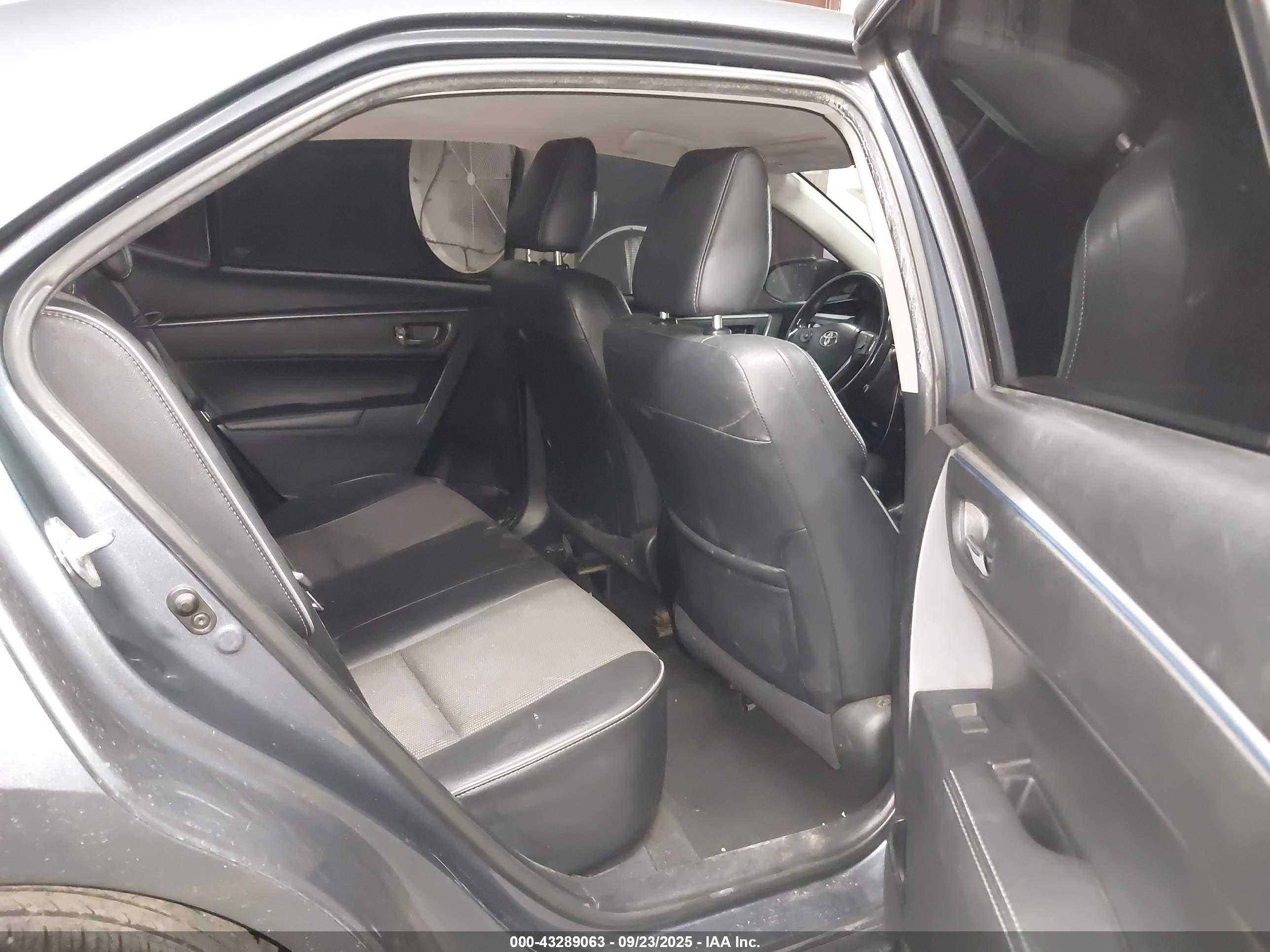 TOYOTA COROLLA image 8