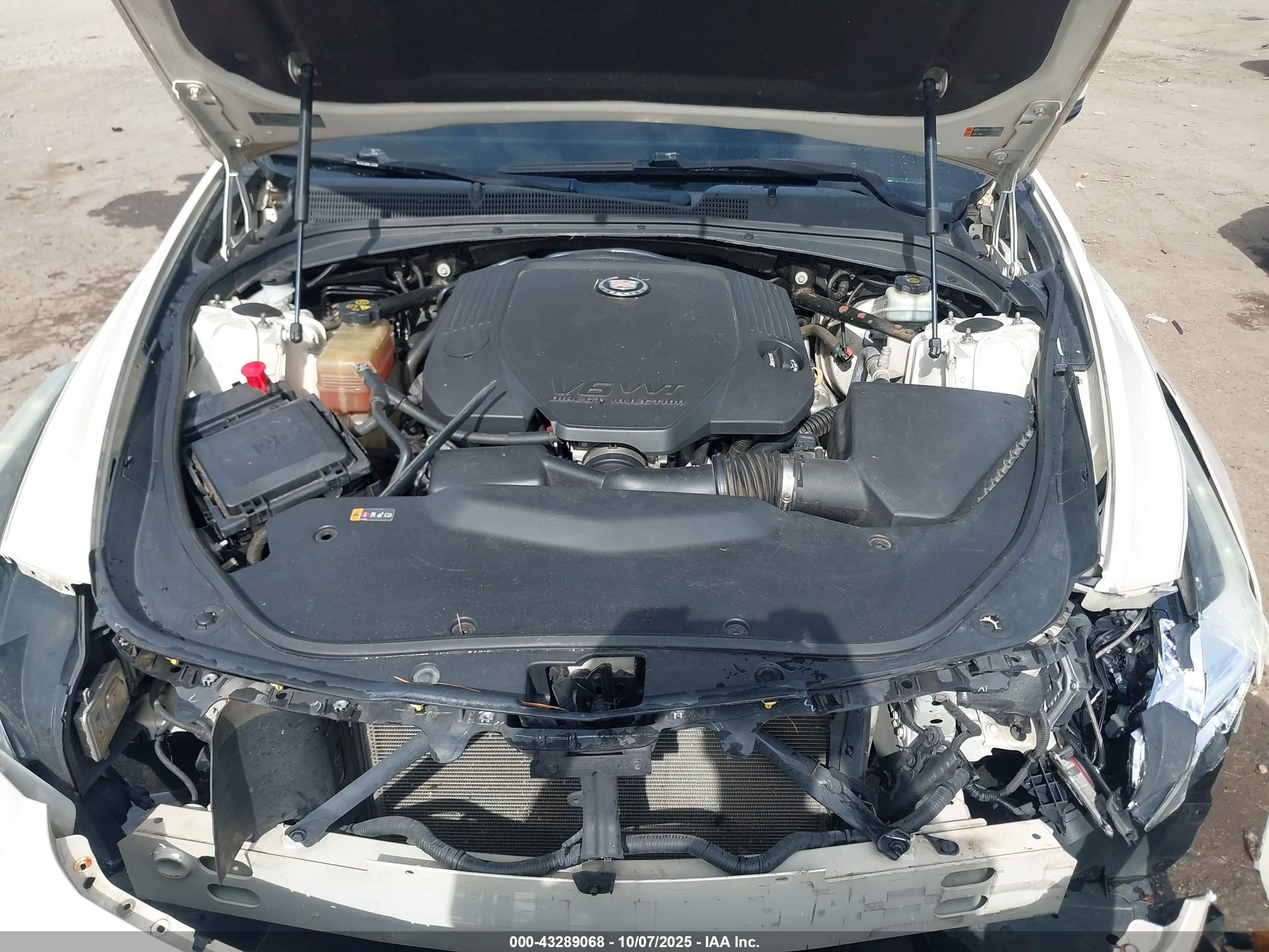 CADILLAC CTS image 10