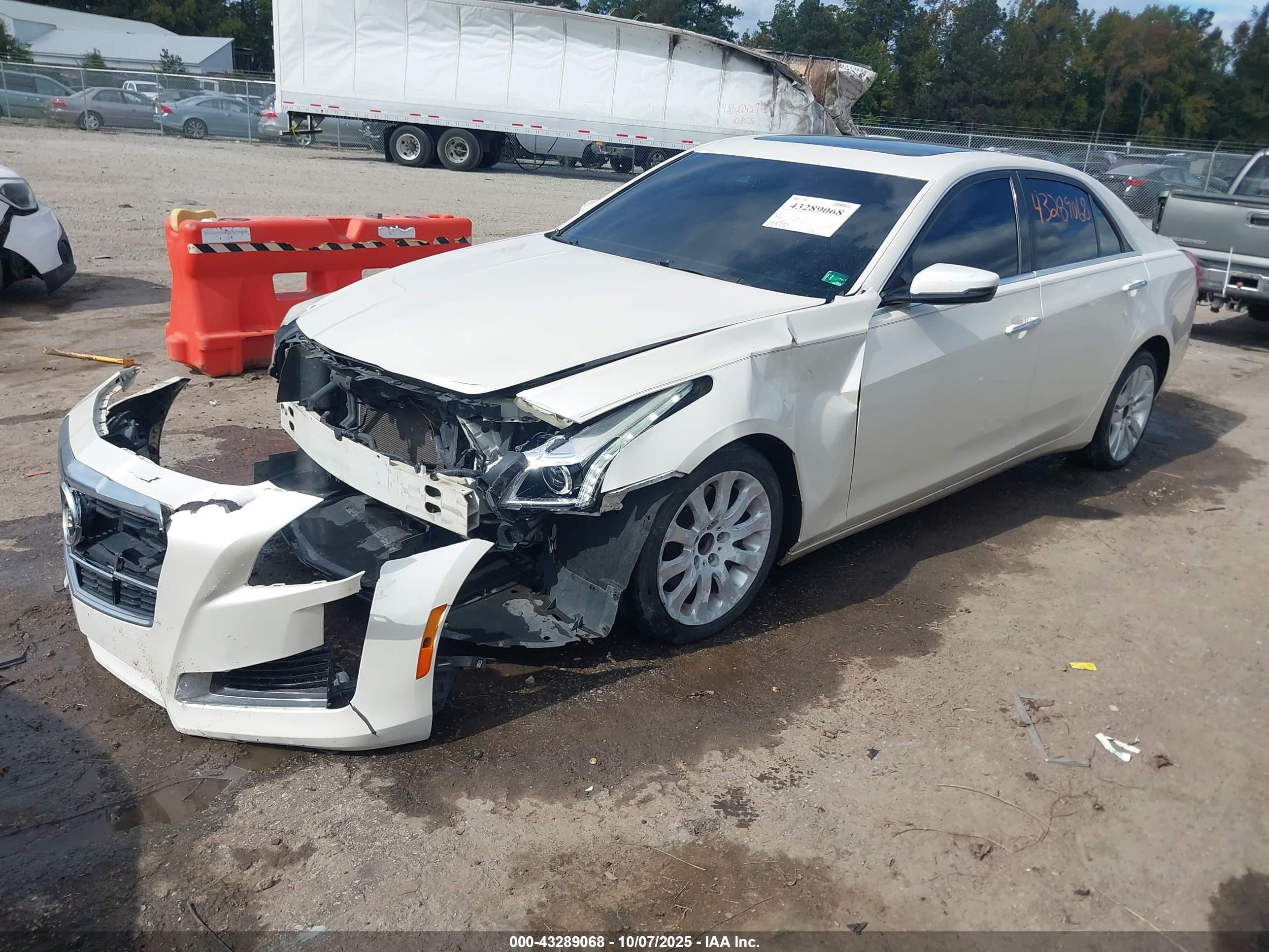 CADILLAC CTS image 2