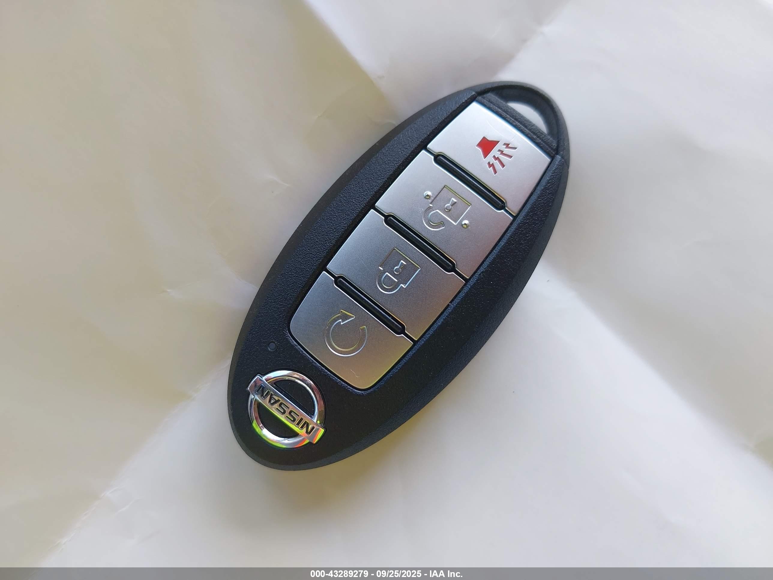NISSAN KICKS image 11