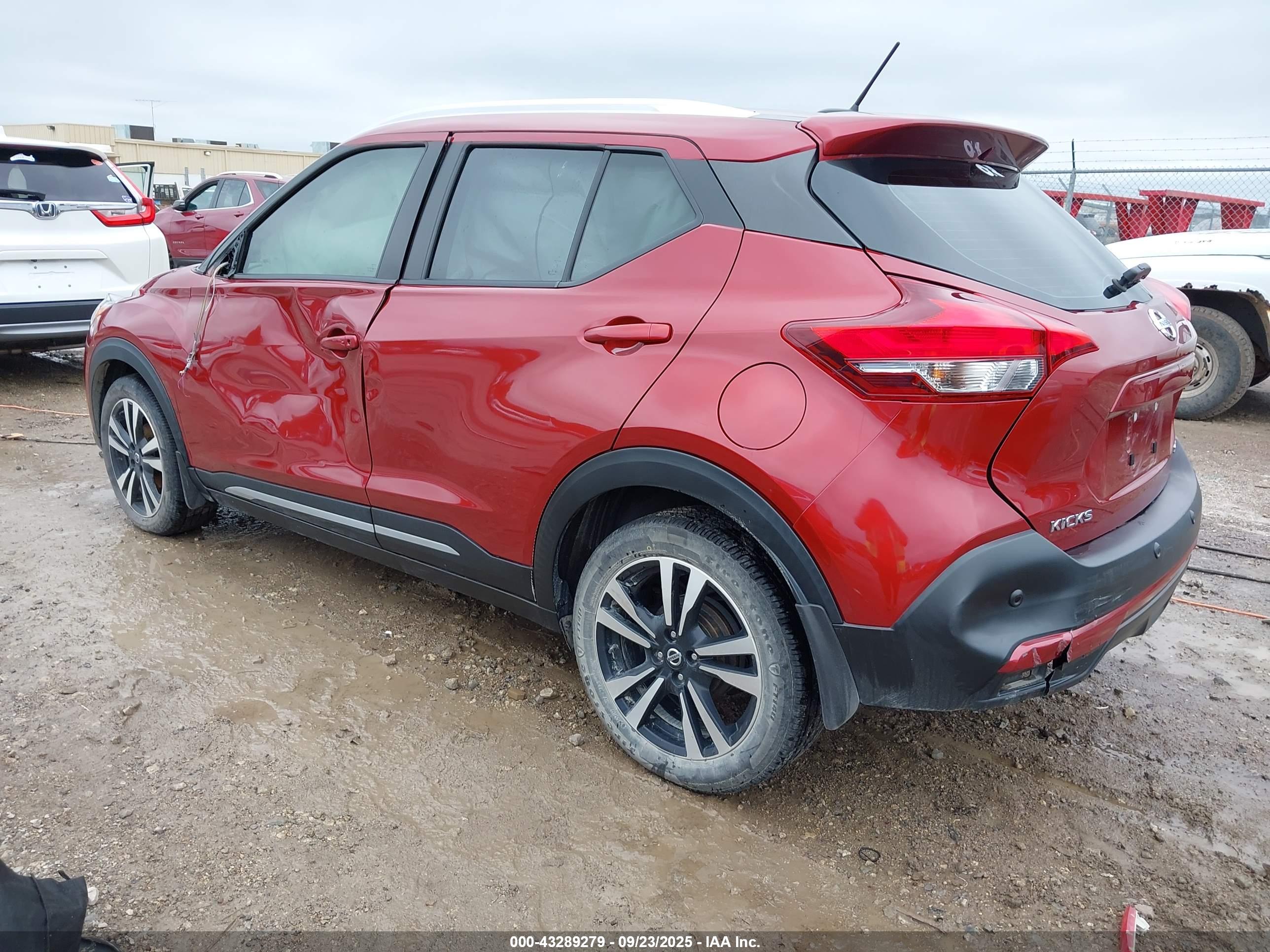 NISSAN KICKS image 3