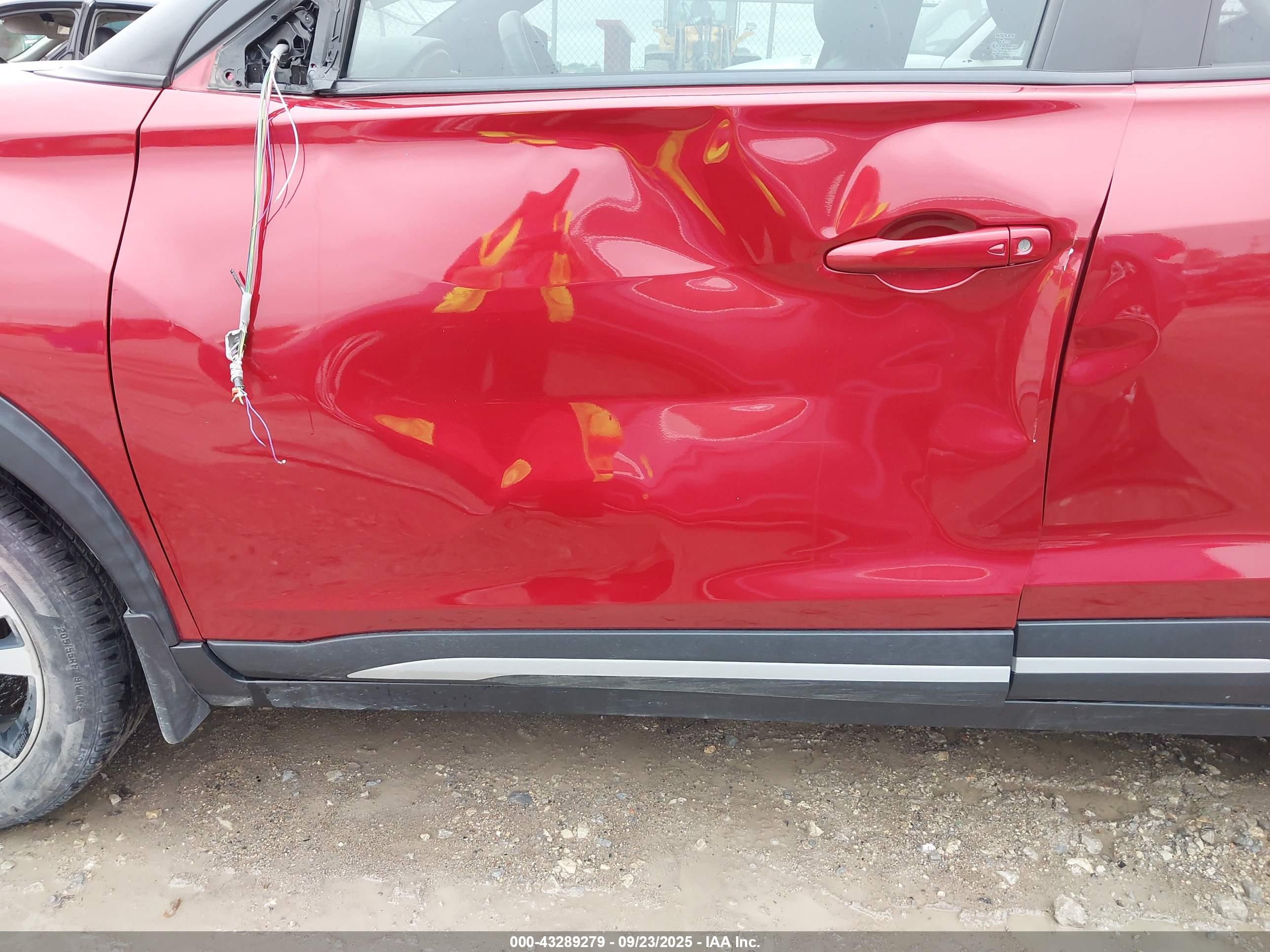 NISSAN KICKS image 6
