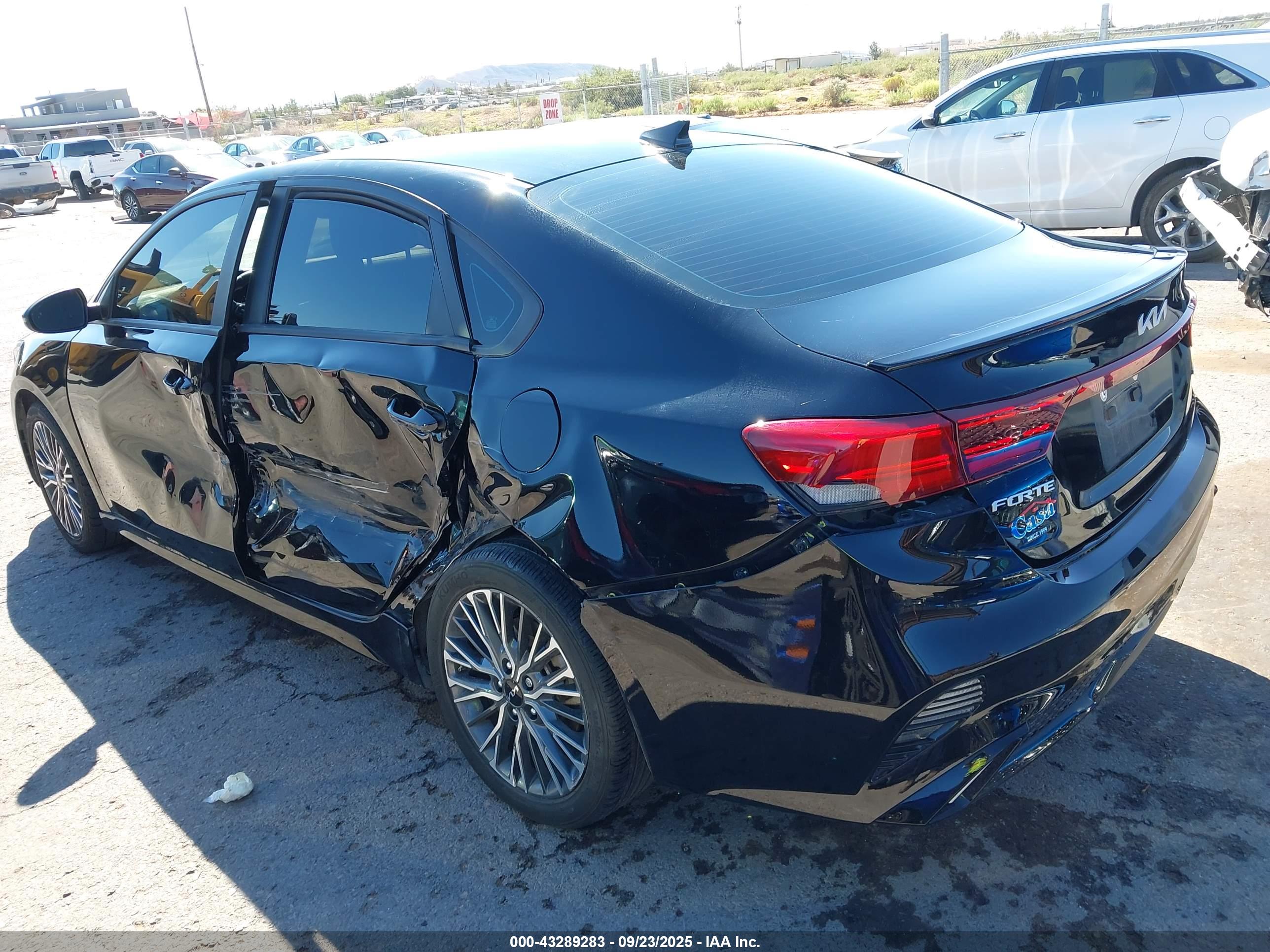 KIA FORTE image 3