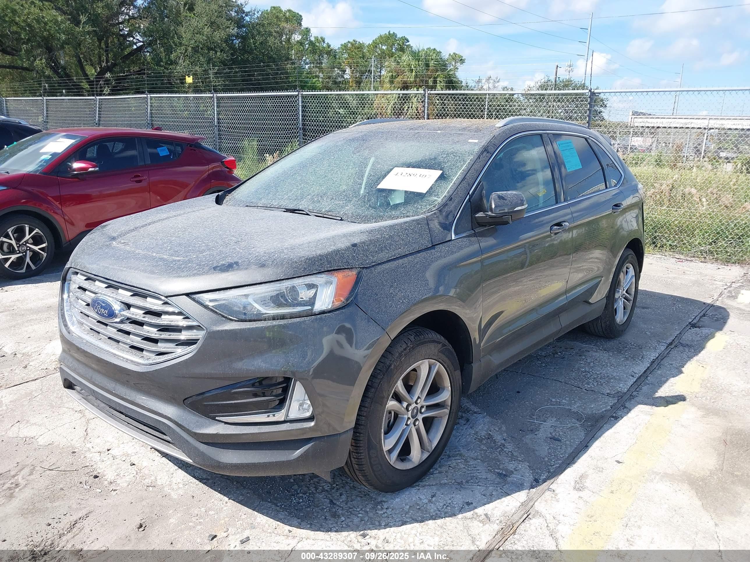 FORD EDGE image 2