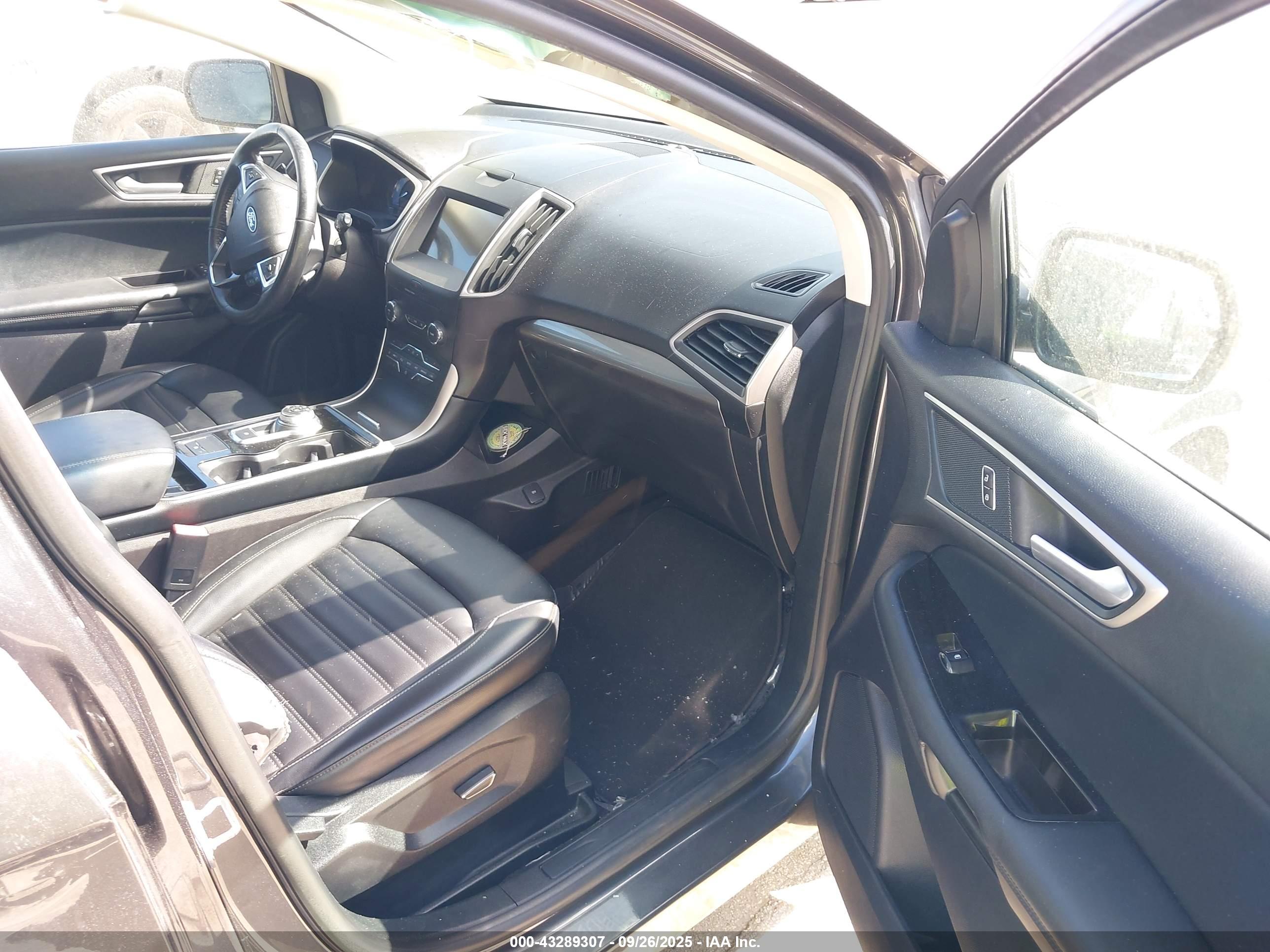 FORD EDGE image 5