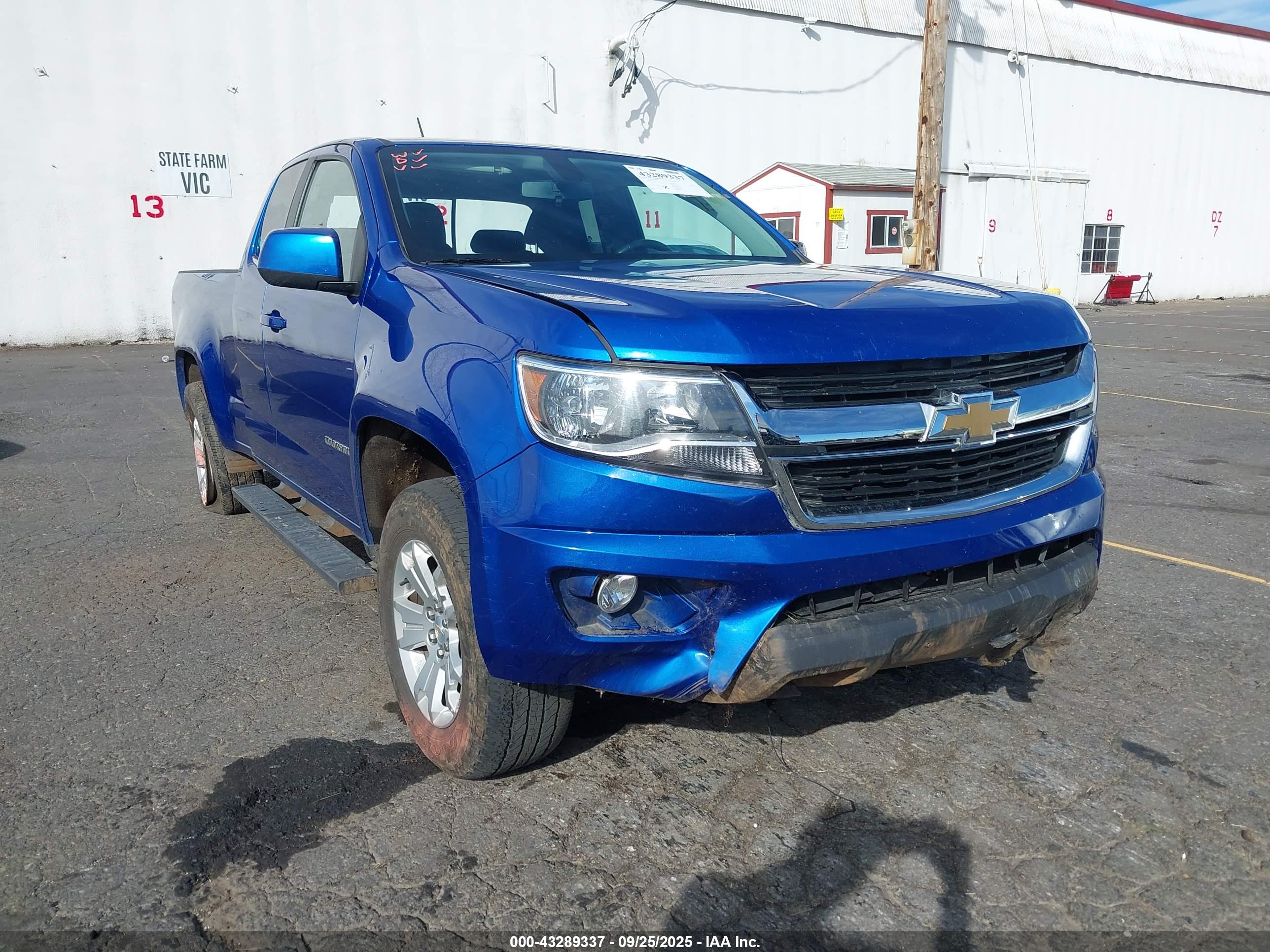 CHEVROLET COLORADO image 6