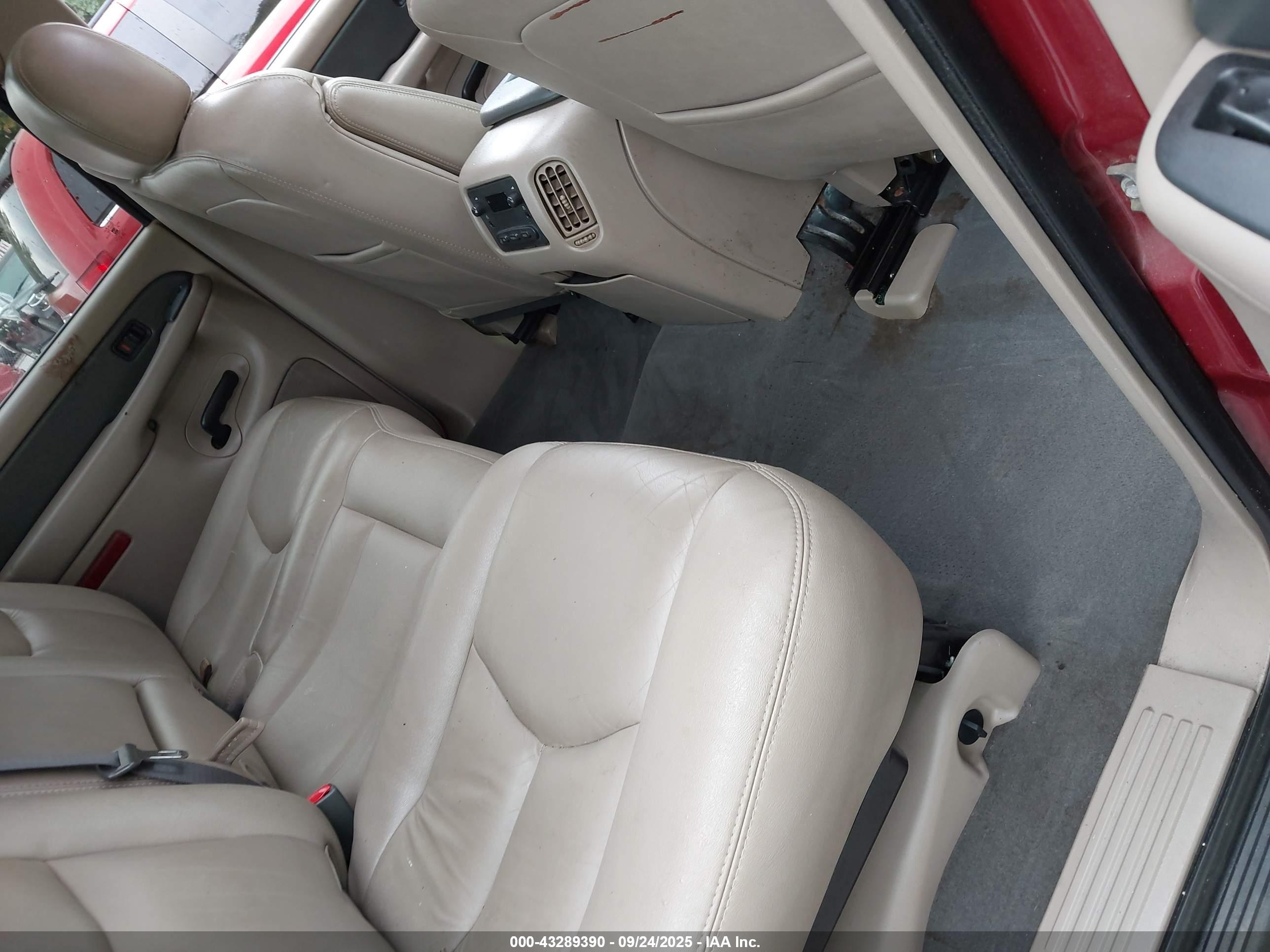CHEVROLET AVALANCHE image 8
