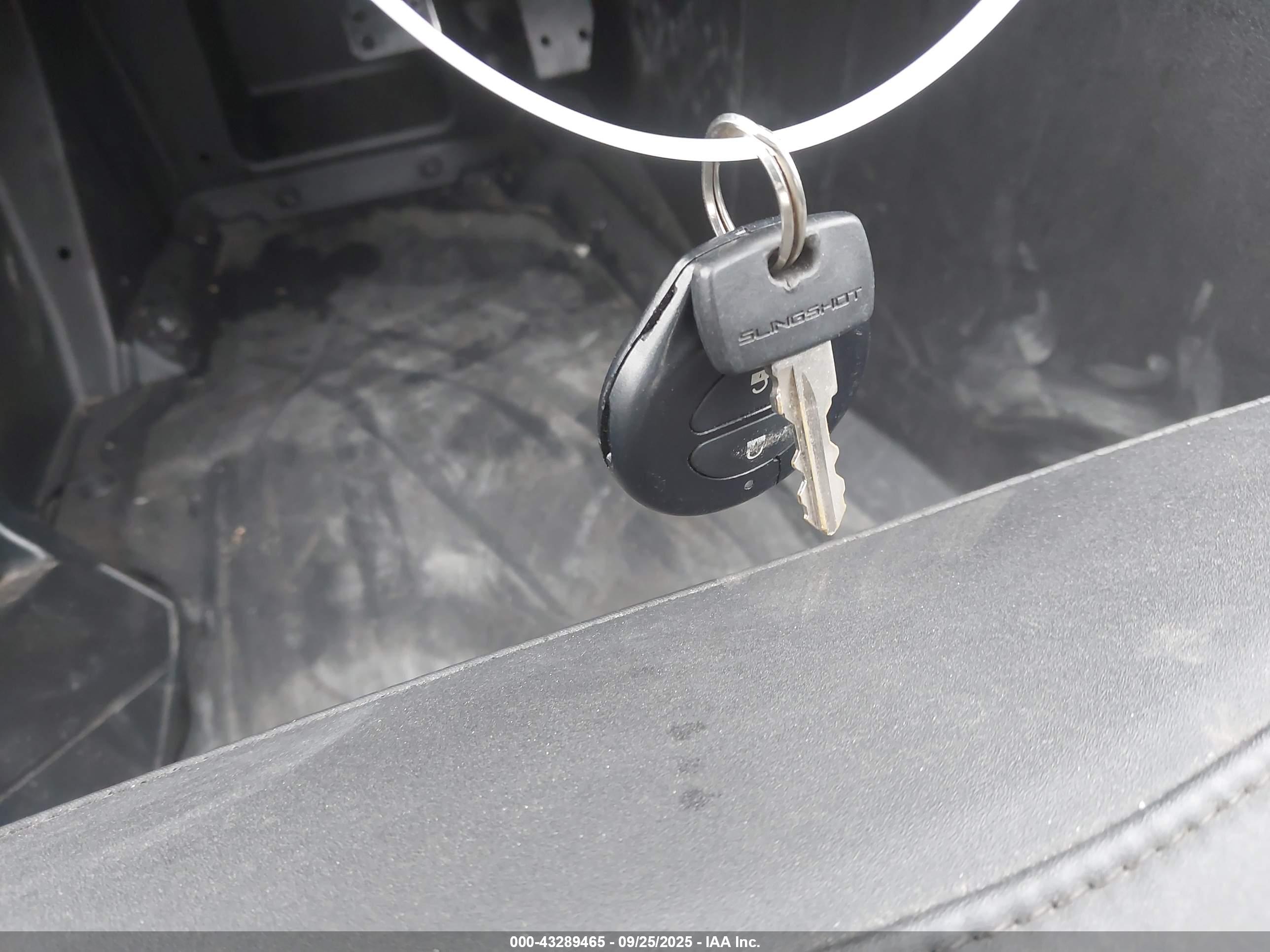 POLARIS SLINGSHOT image 11