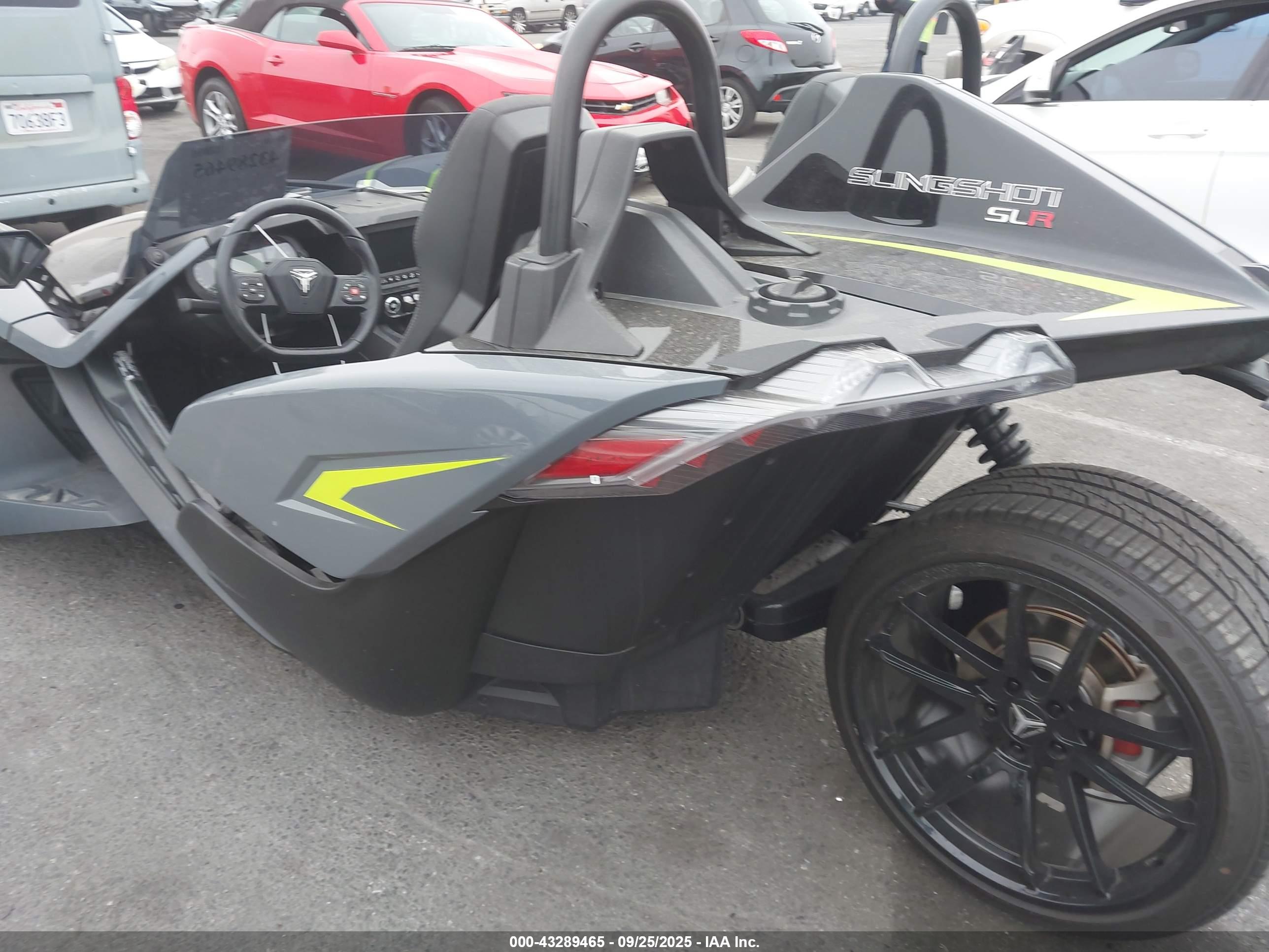 POLARIS SLINGSHOT image 3
