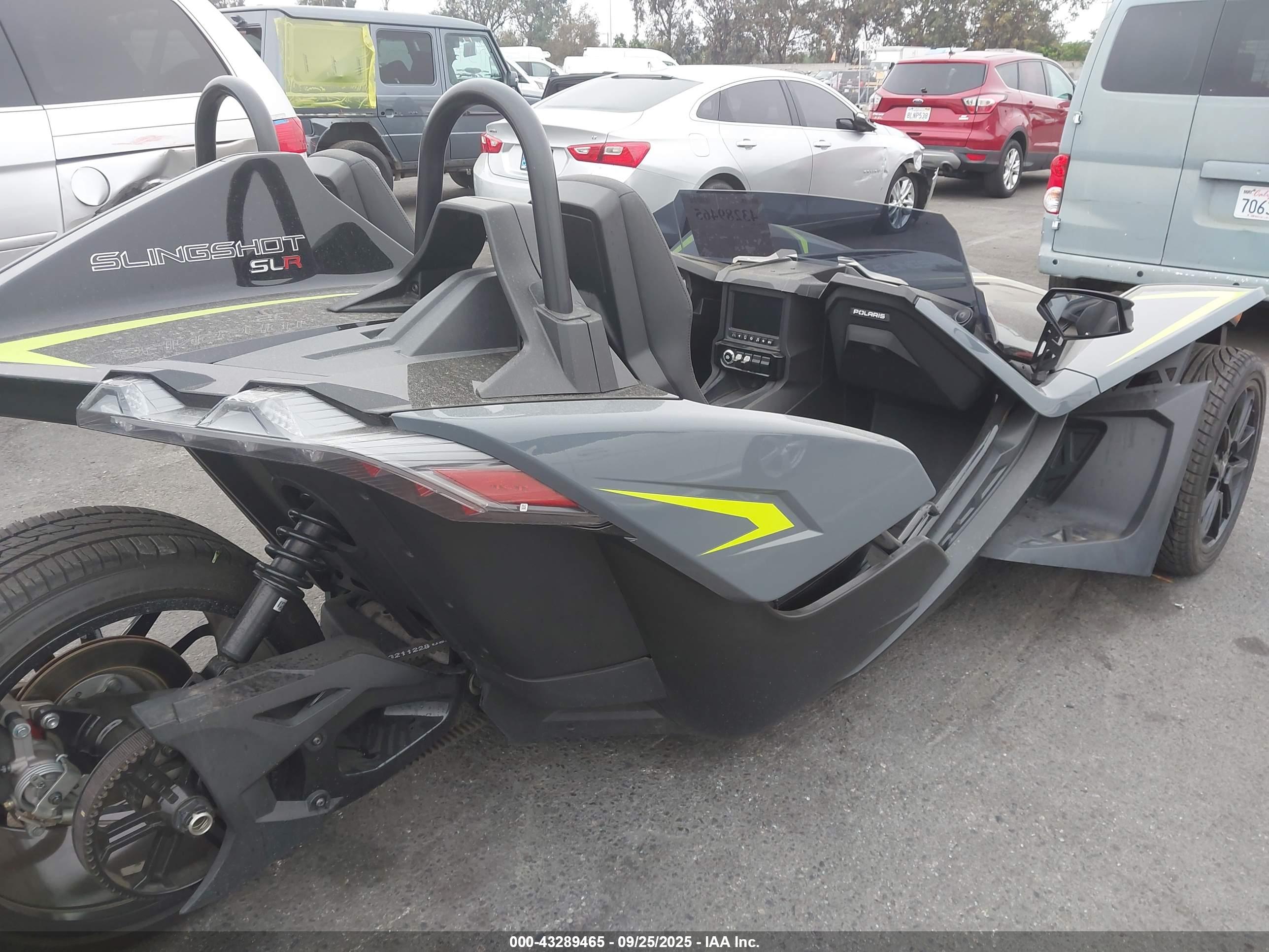 POLARIS SLINGSHOT image 4