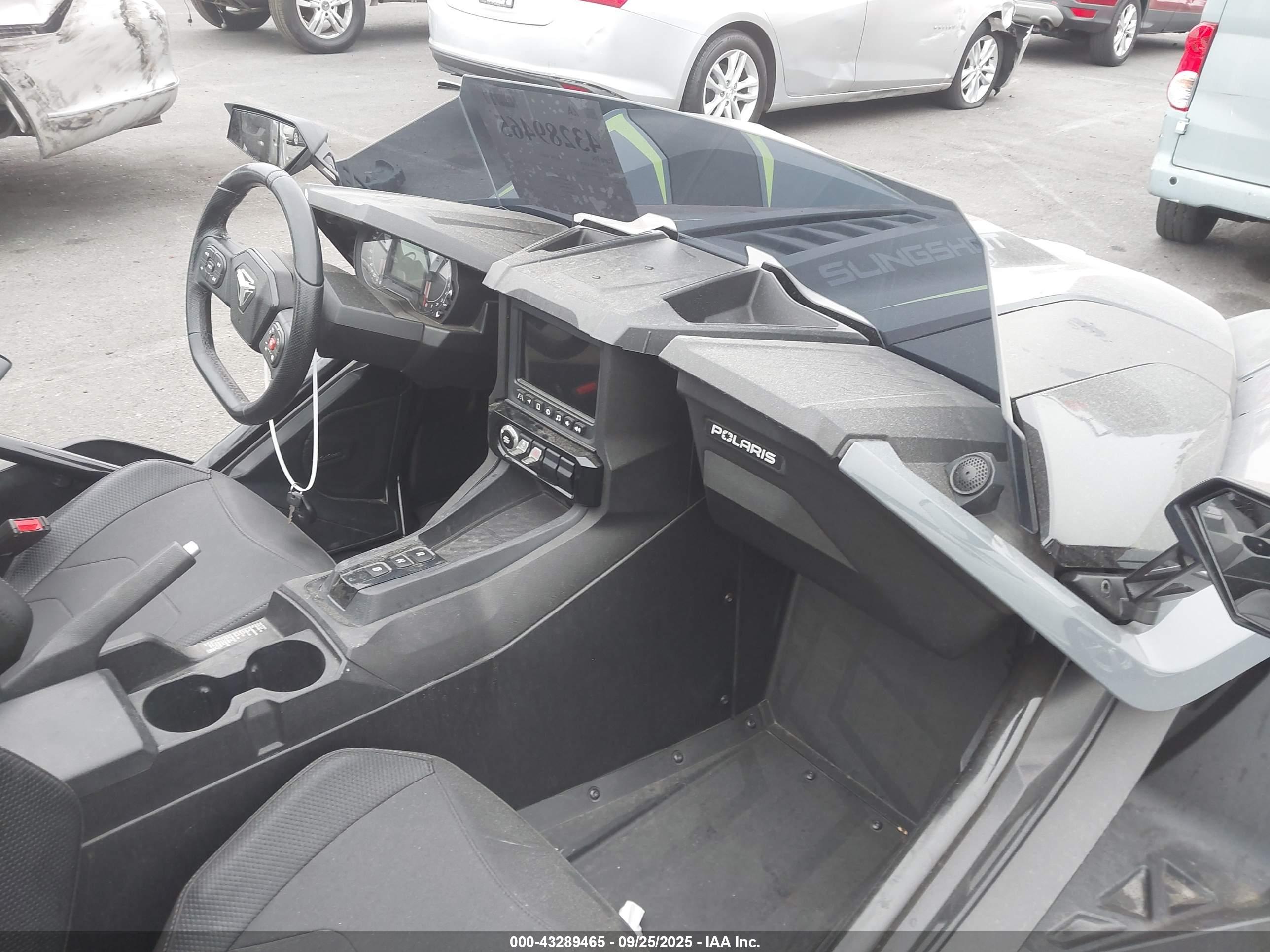 POLARIS SLINGSHOT image 5