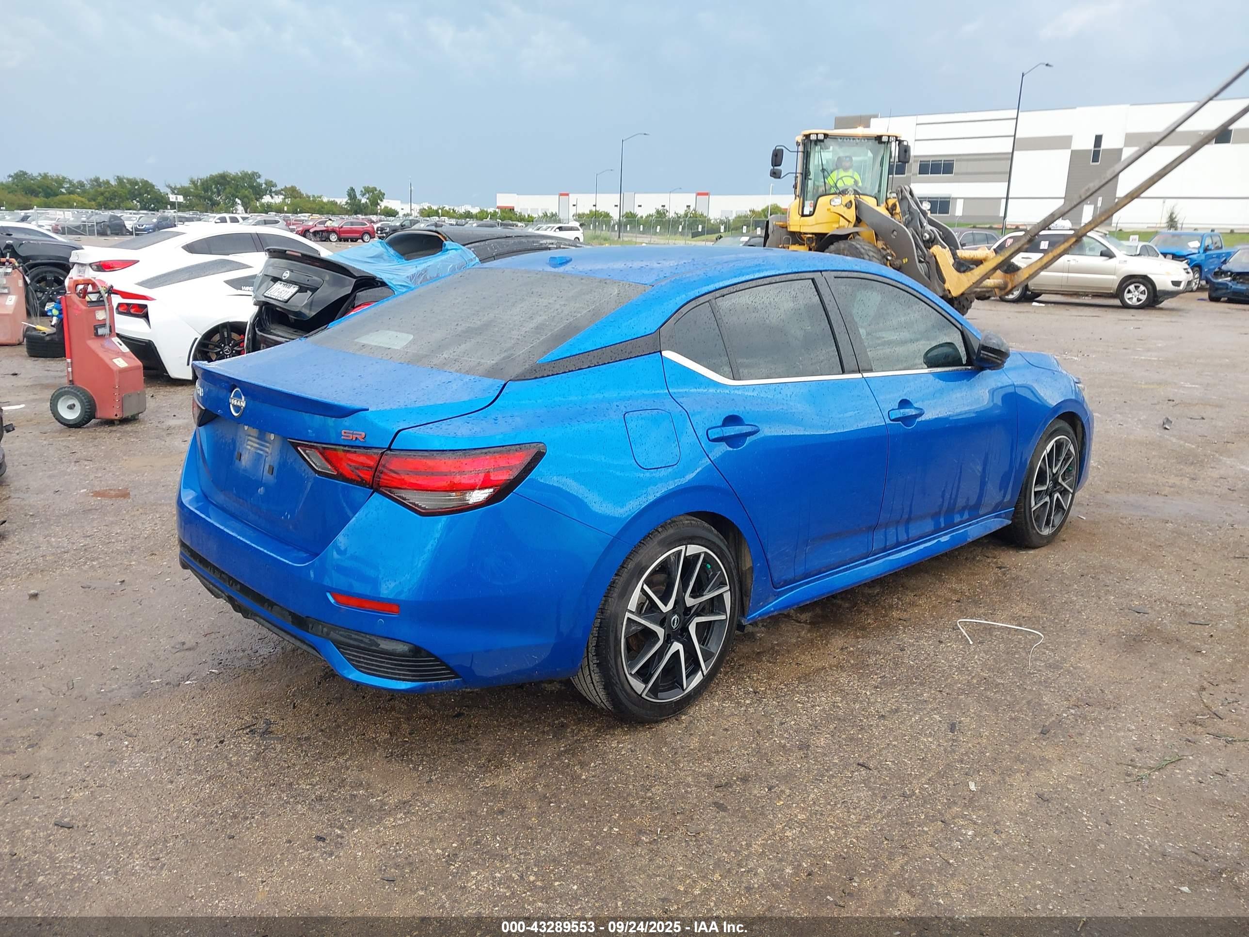 NISSAN SENTRA image 4