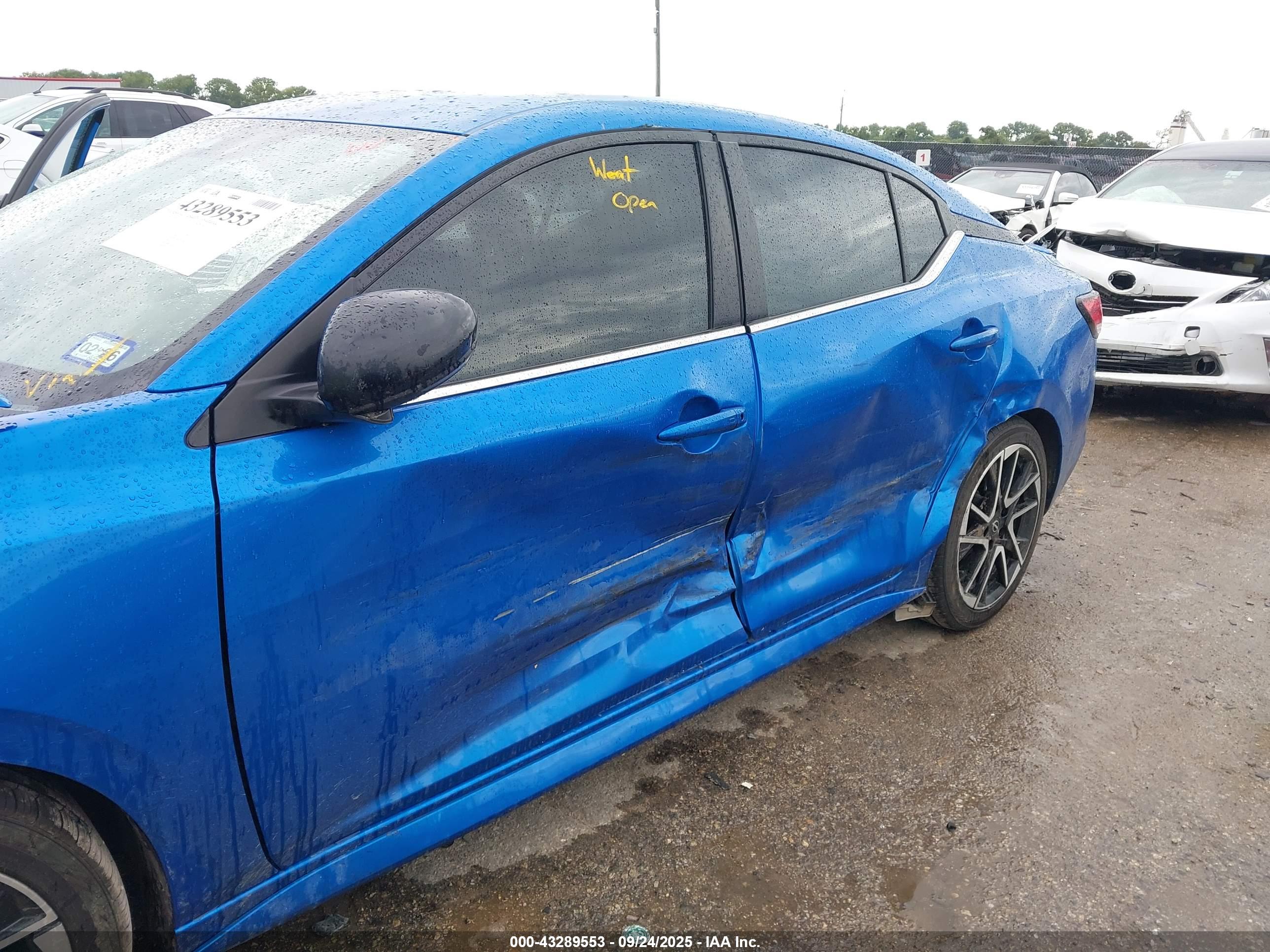 NISSAN SENTRA image 6