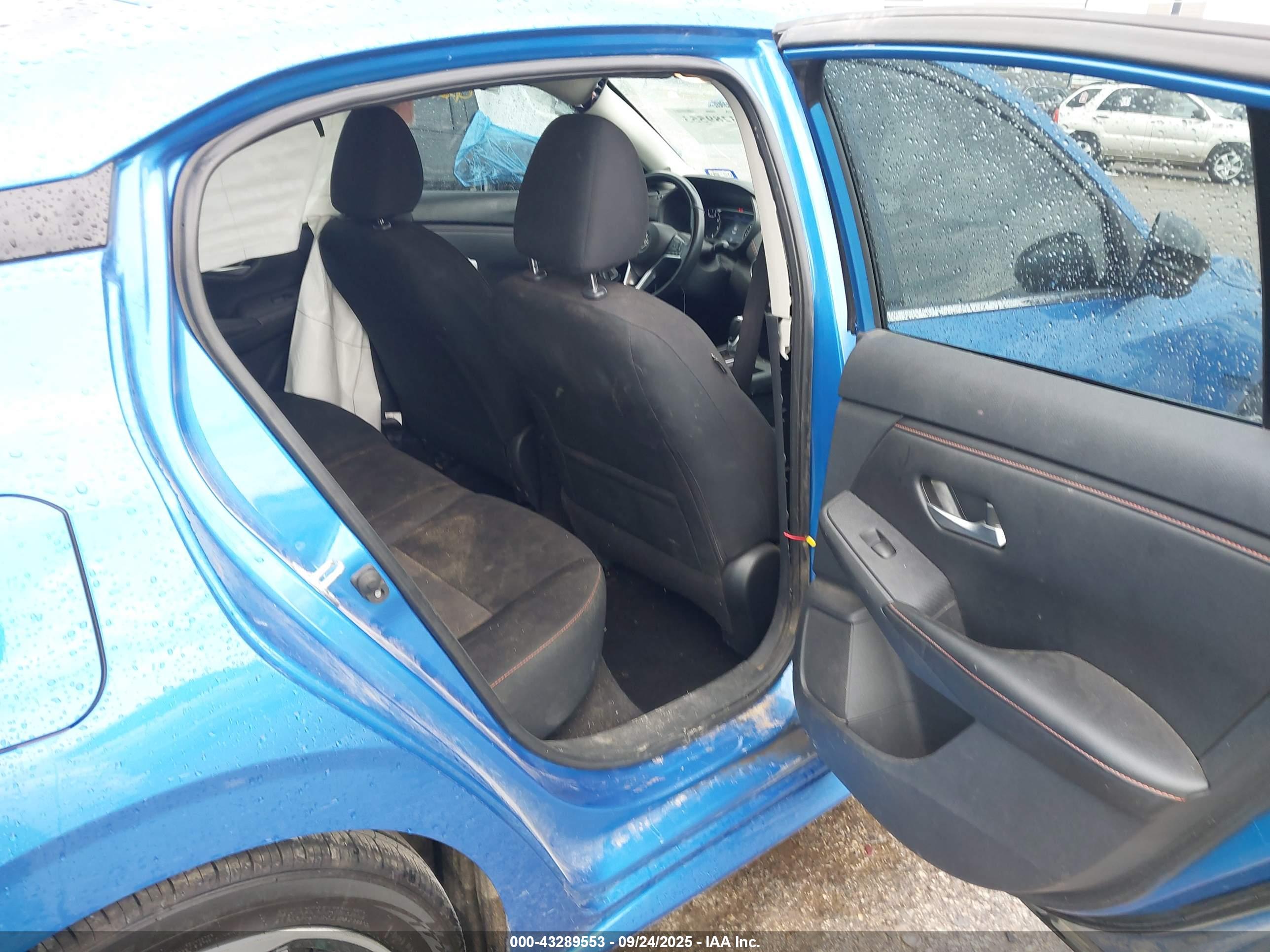 NISSAN SENTRA image 8