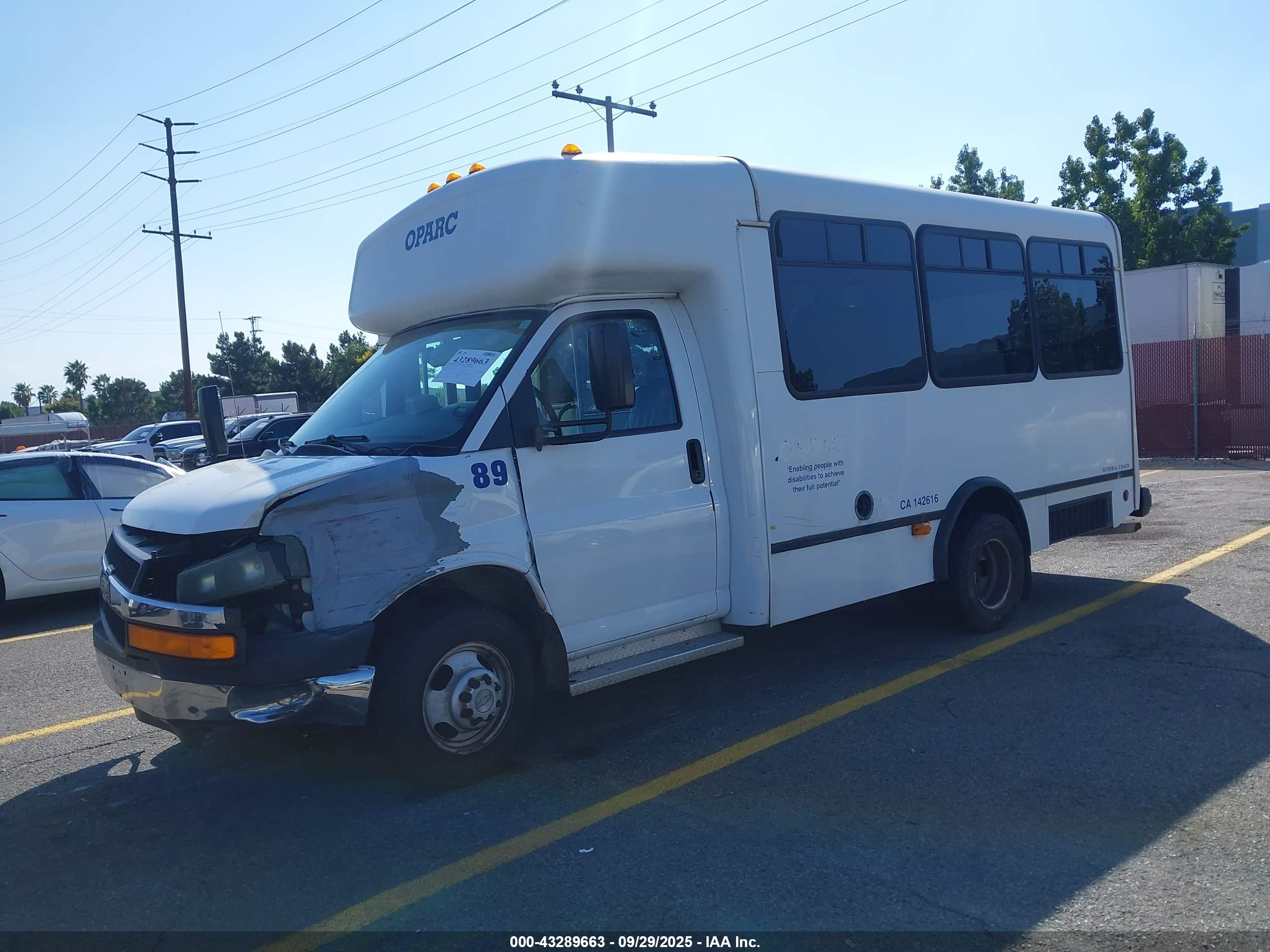 CHEVROLET EXPRESS image 2