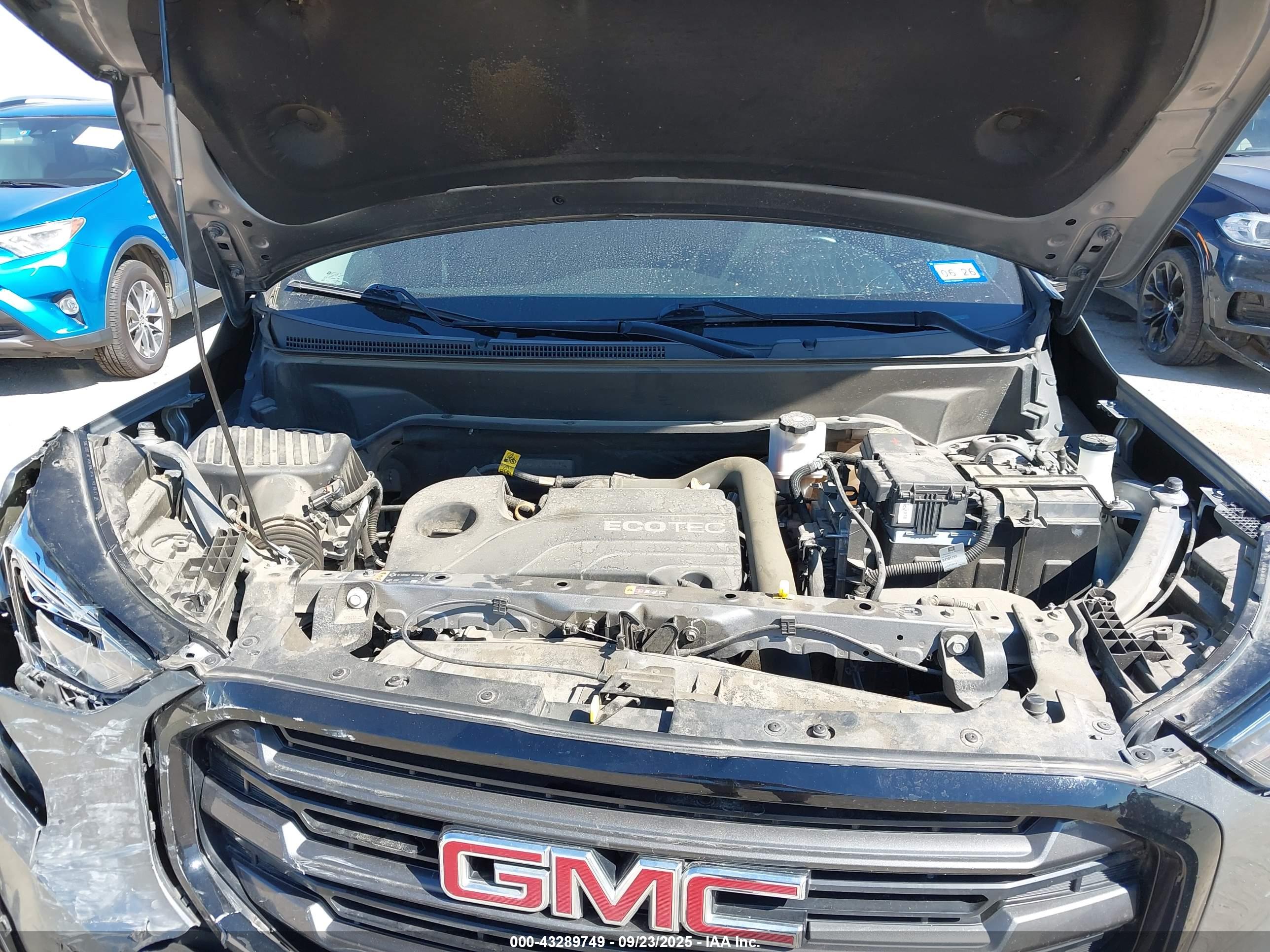 GMC TERRAIN image 10