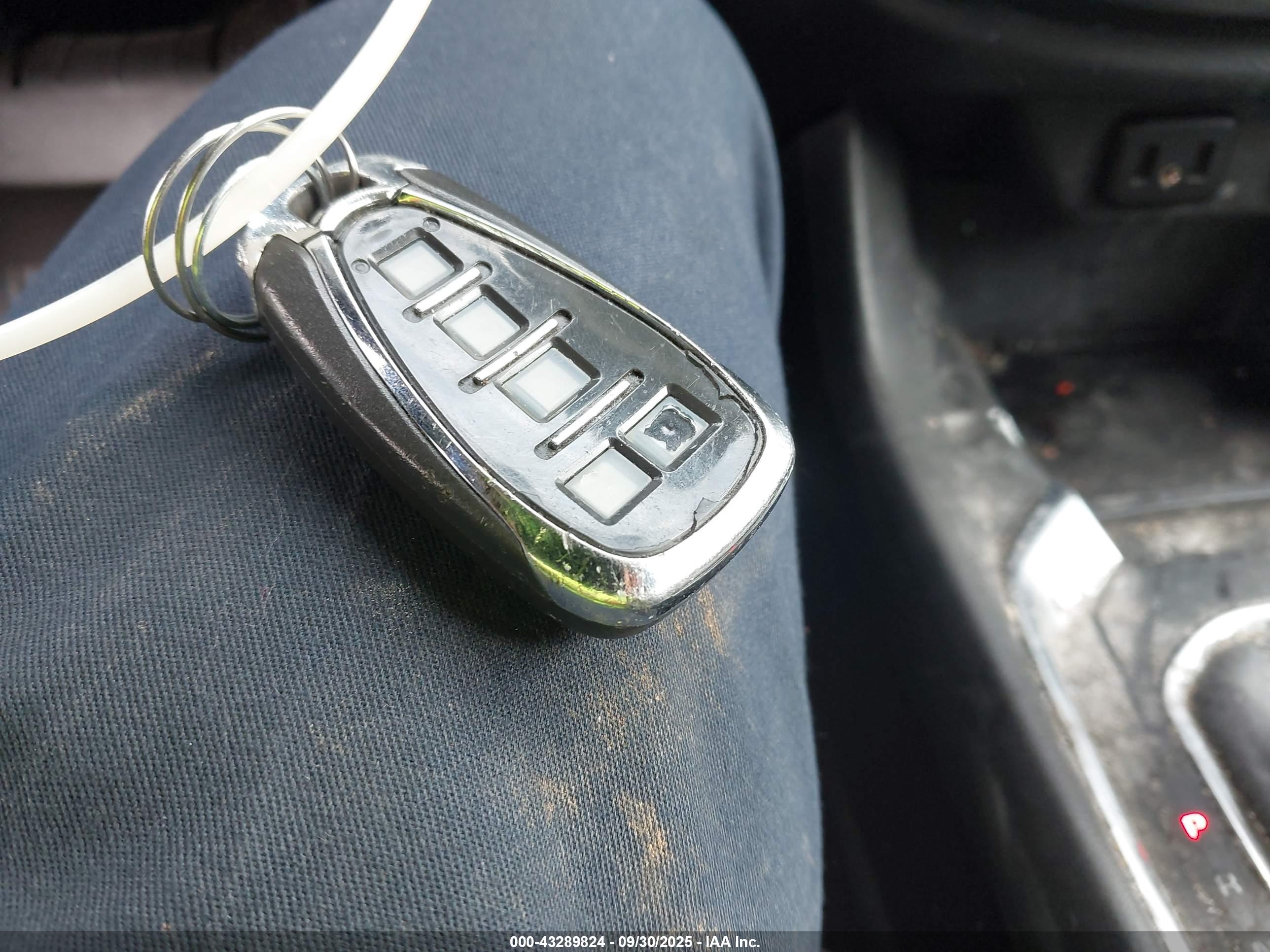 CHEVROLET TRAVERSE image 11
