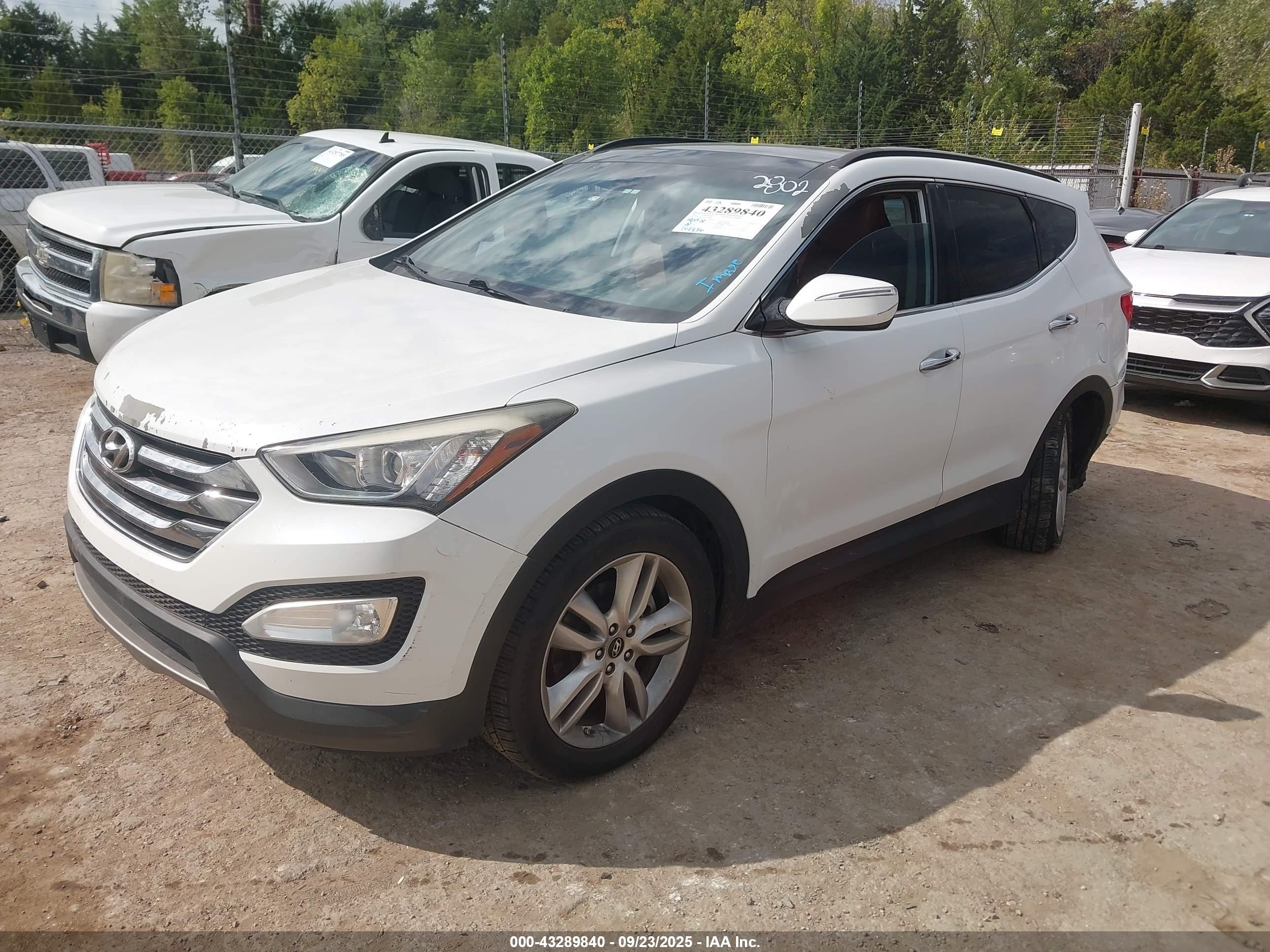 HYUNDAI SANTA image 2