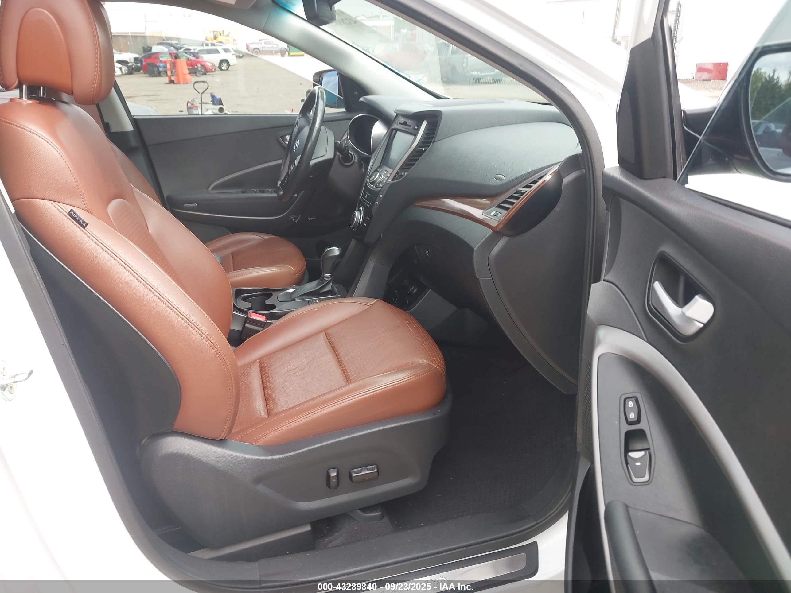 HYUNDAI SANTA image 5