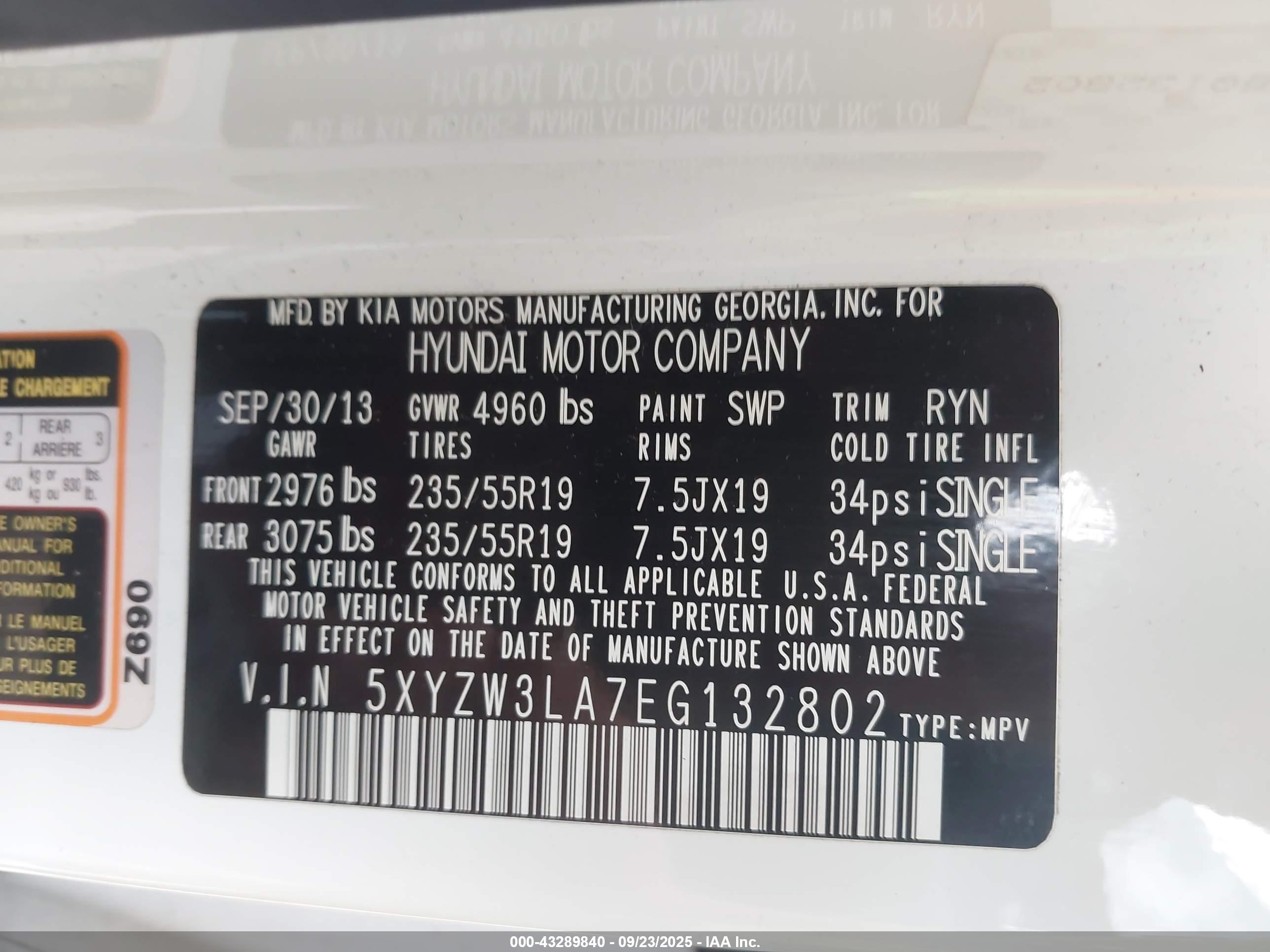 HYUNDAI SANTA image 9