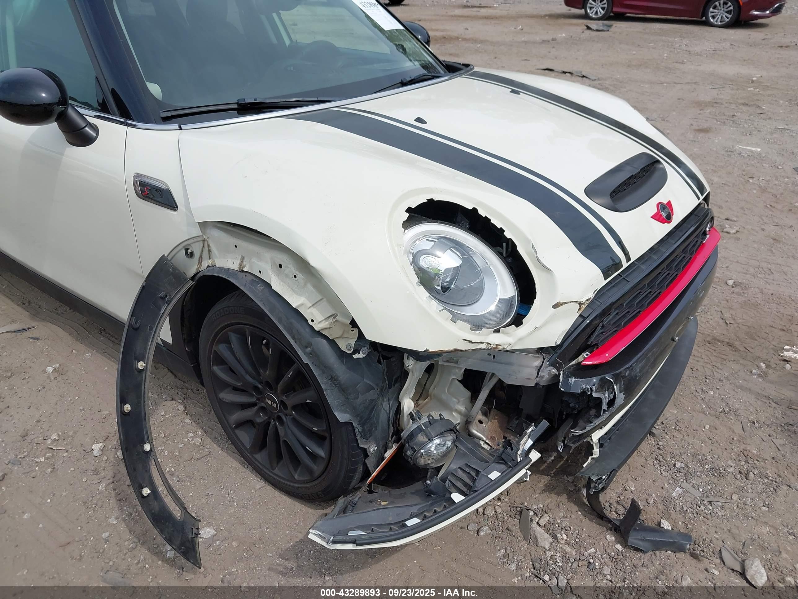 MINI CLUBMAN image 6