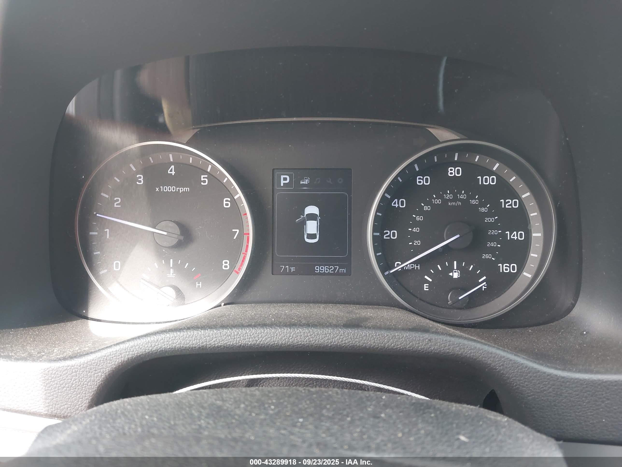 HYUNDAI ELANTRA image 7