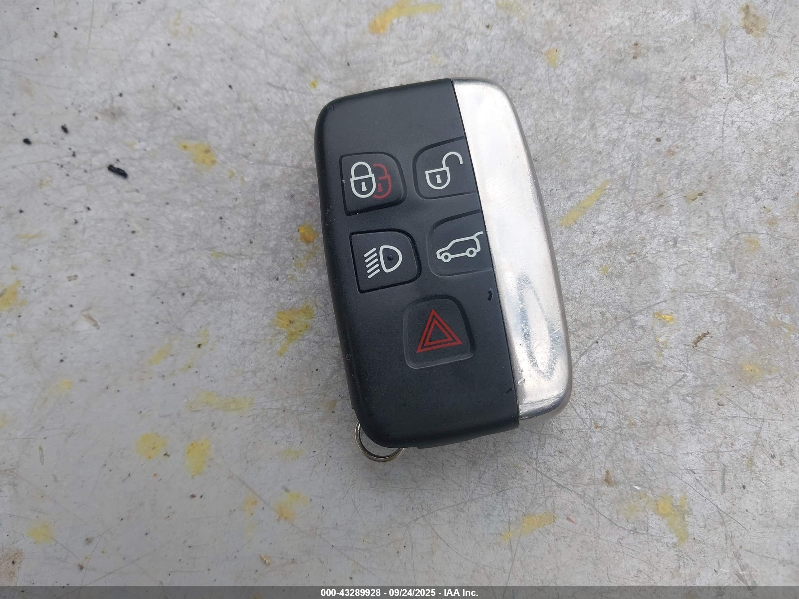LAND ROVER image 11