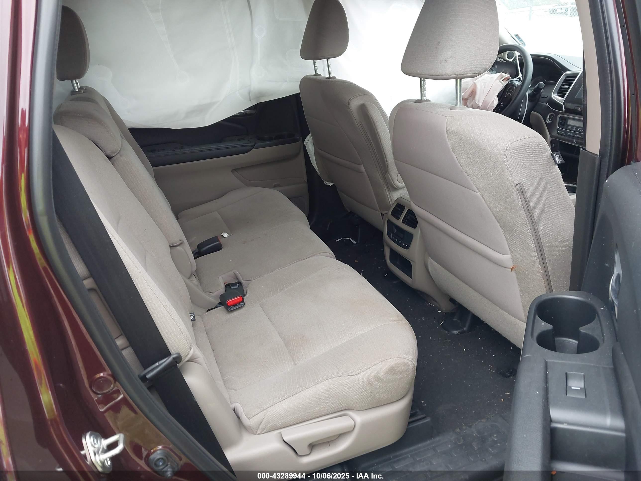 HONDA PILOT image 8
