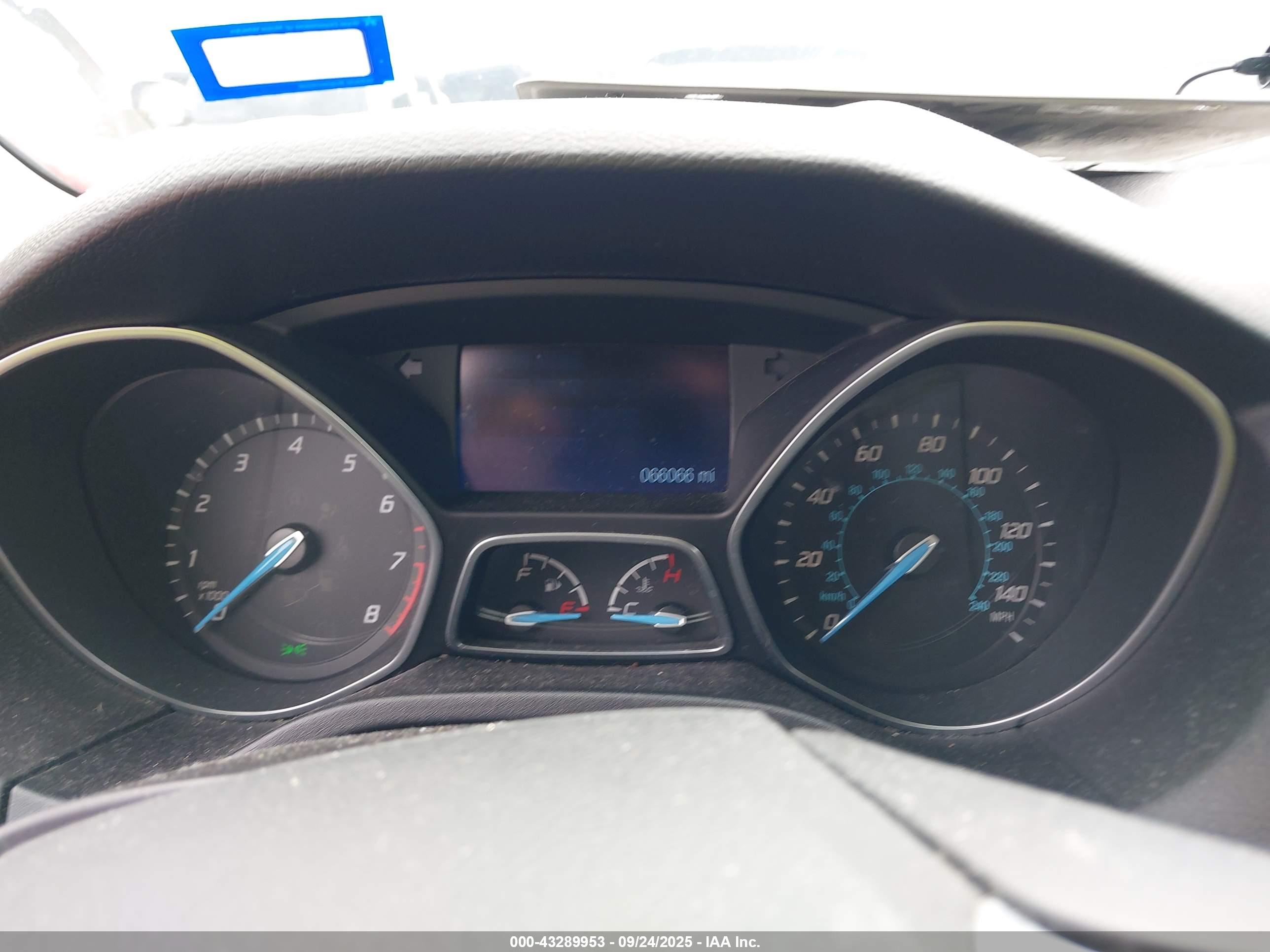 FORD FOCUS image 7