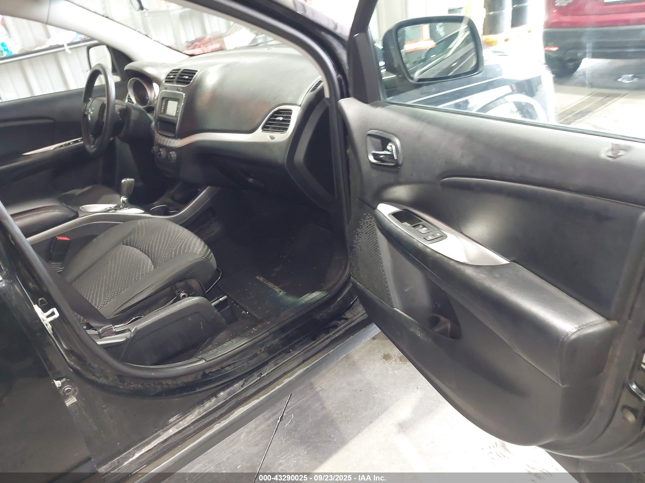 DODGE JOURNEY image 5