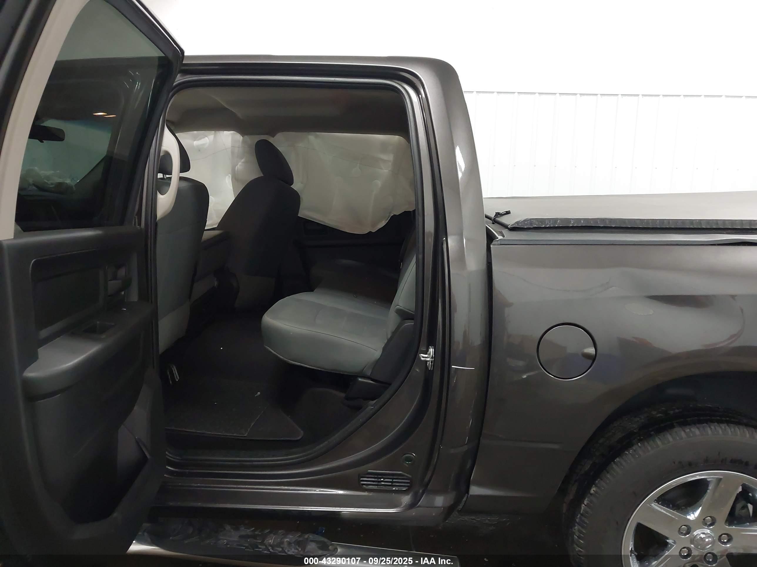 RAM 1500 image 8
