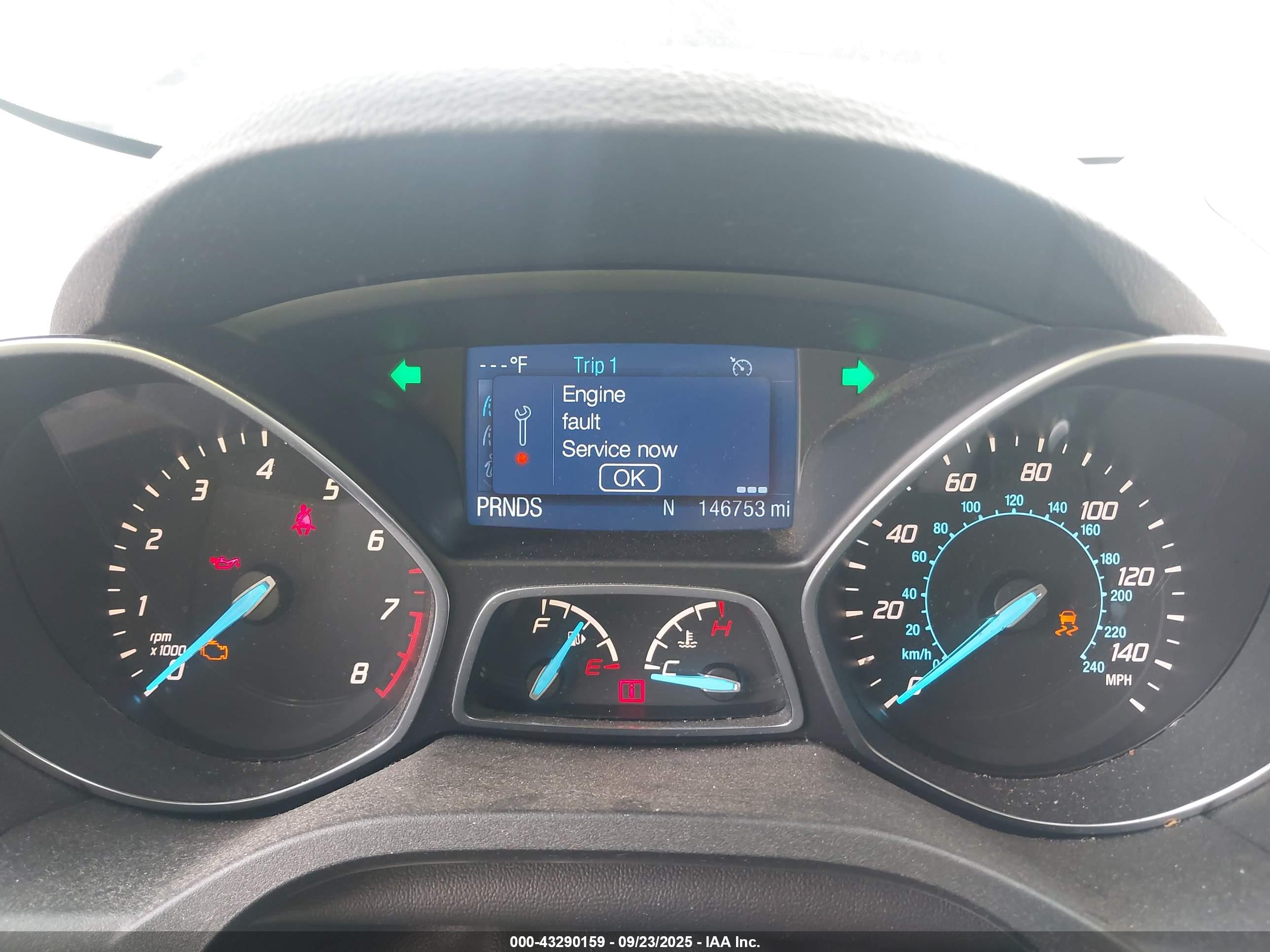 FORD ESCAPE image 7