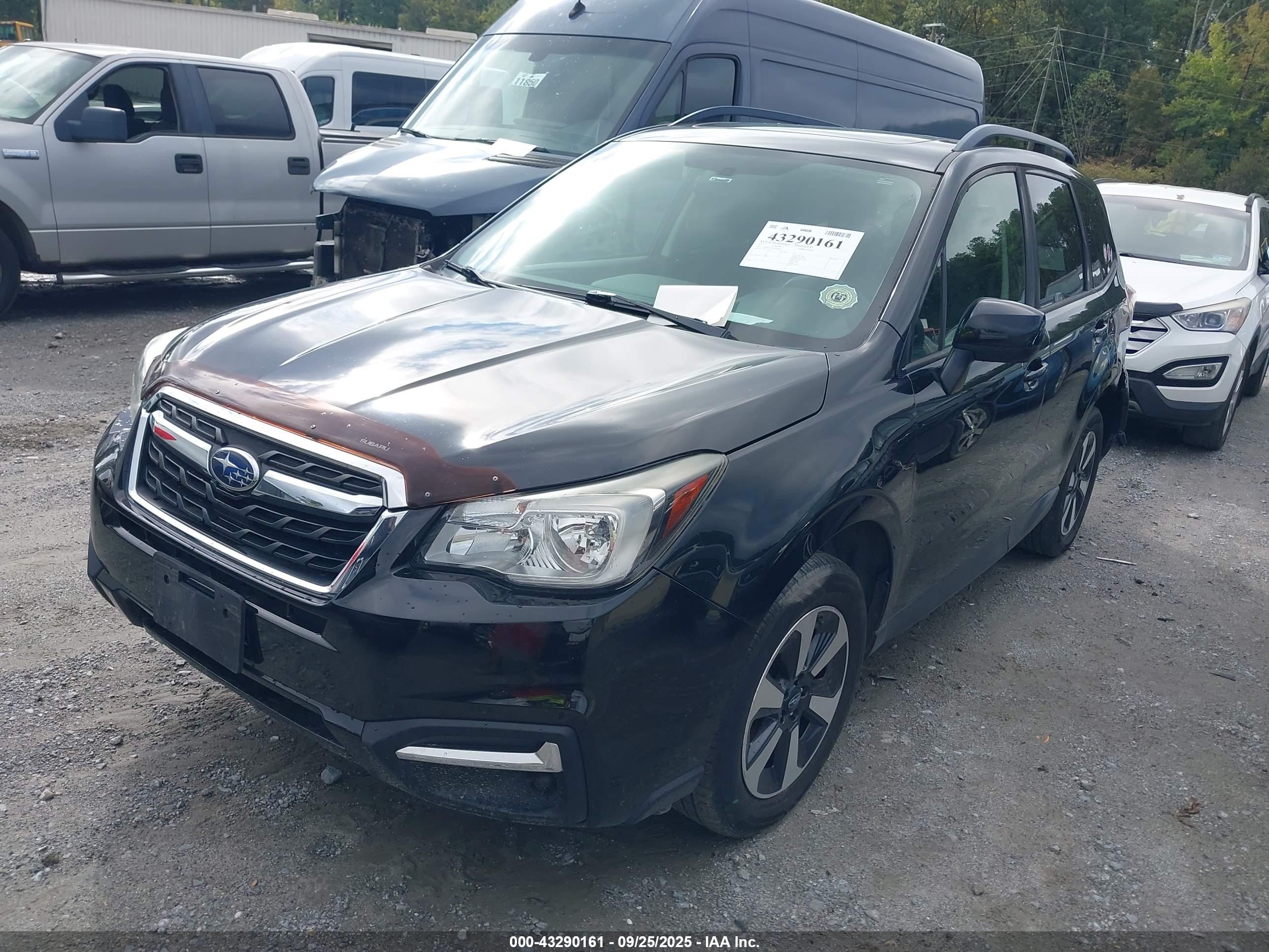 SUBARU FORESTER image 2