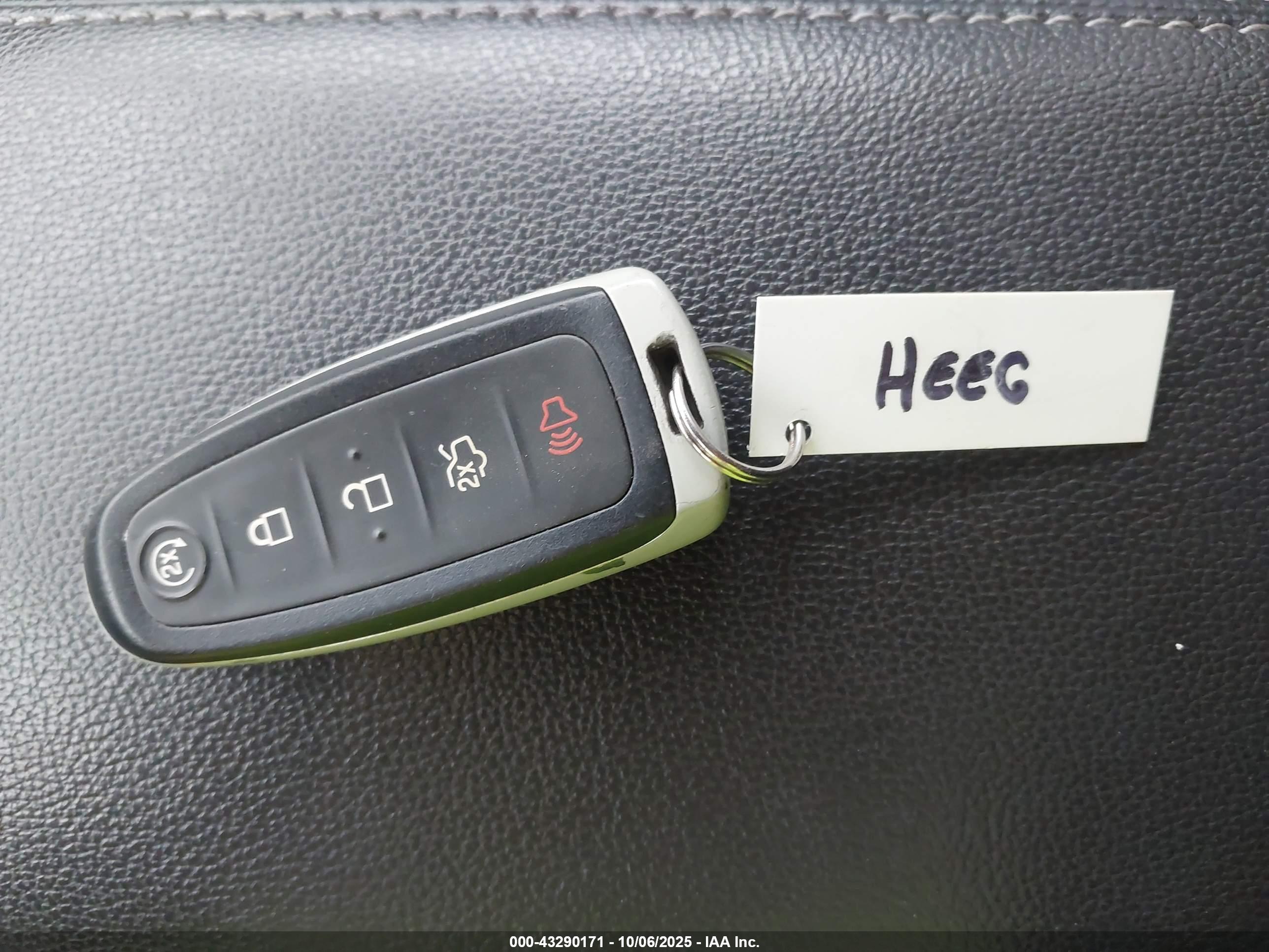 FORD ESCAPE image 11