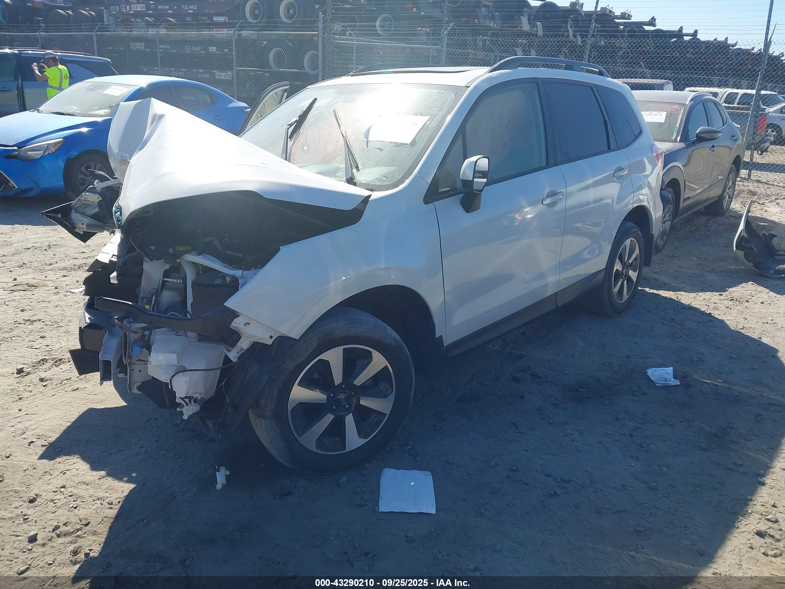 SUBARU FORESTER image 2