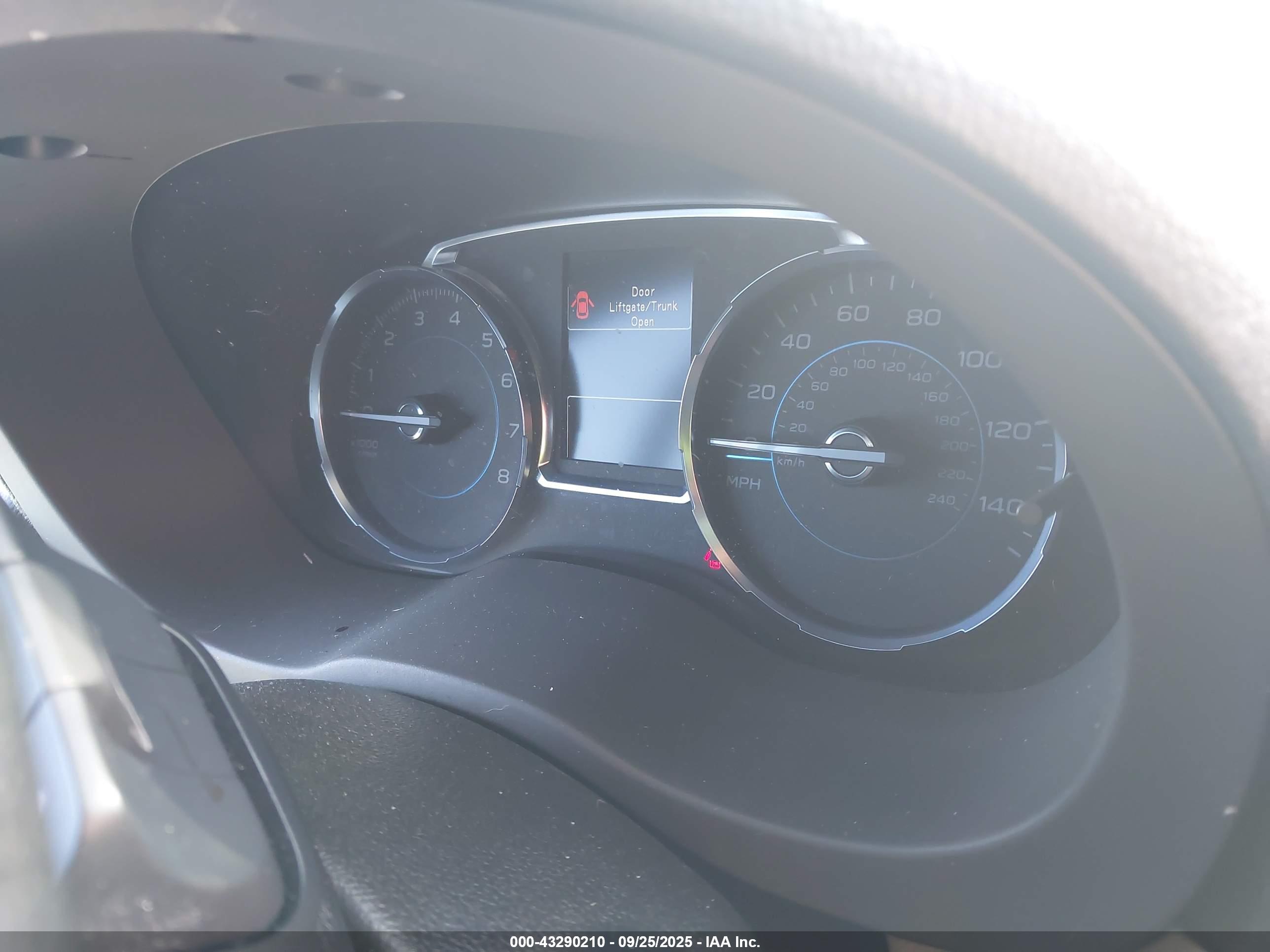 SUBARU FORESTER image 7