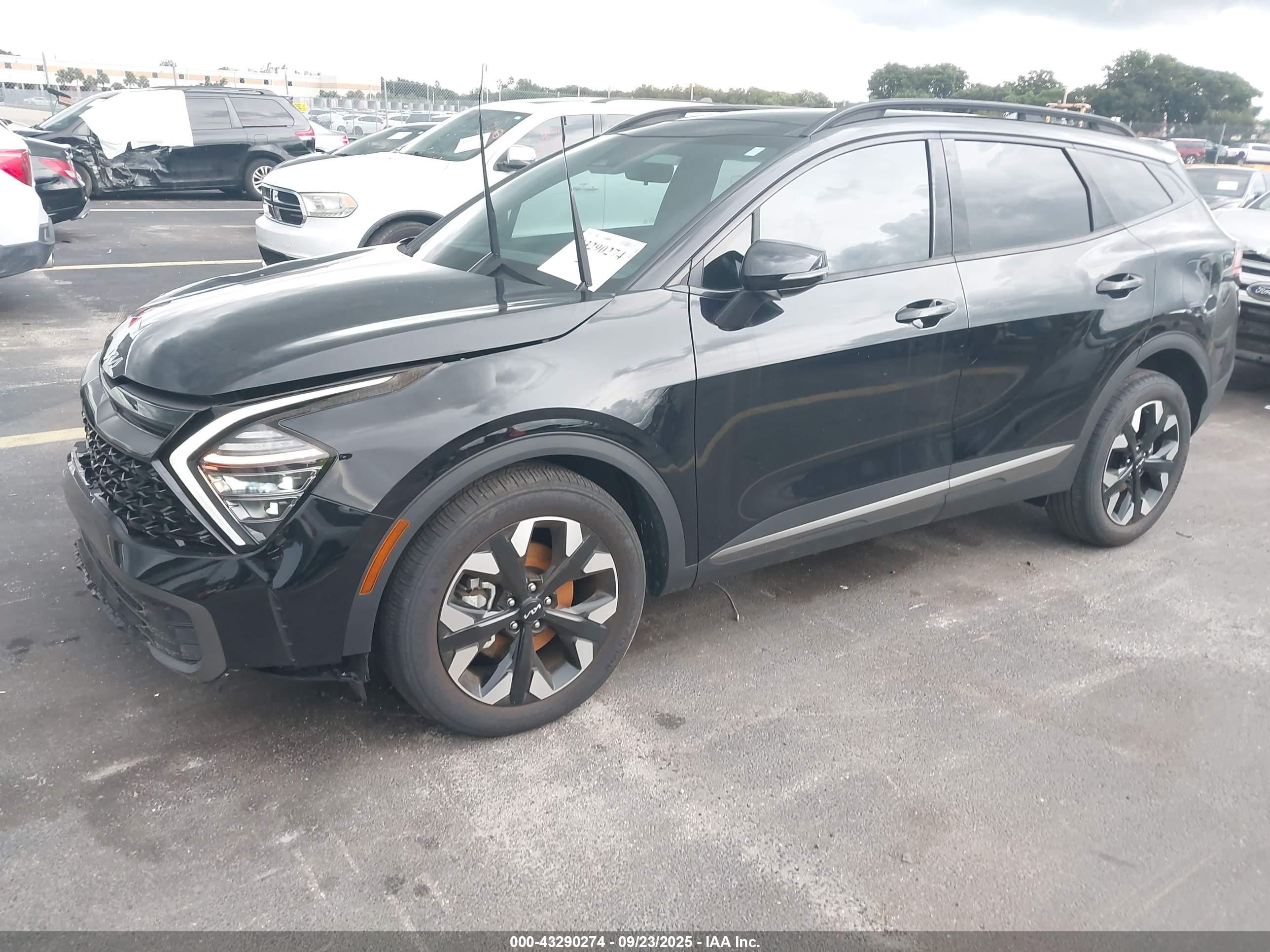 KIA SPORTAGE image 2