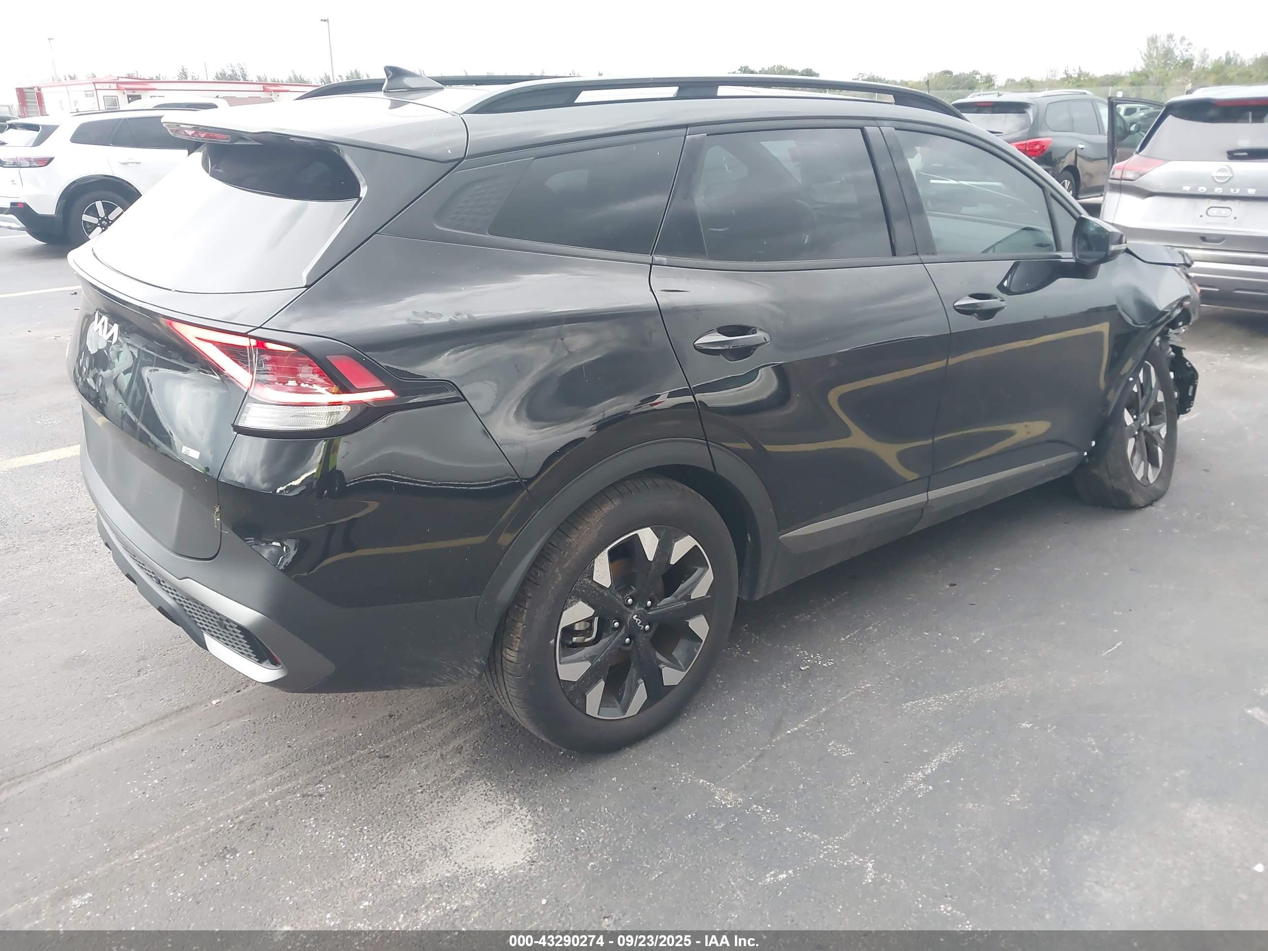 KIA SPORTAGE image 4